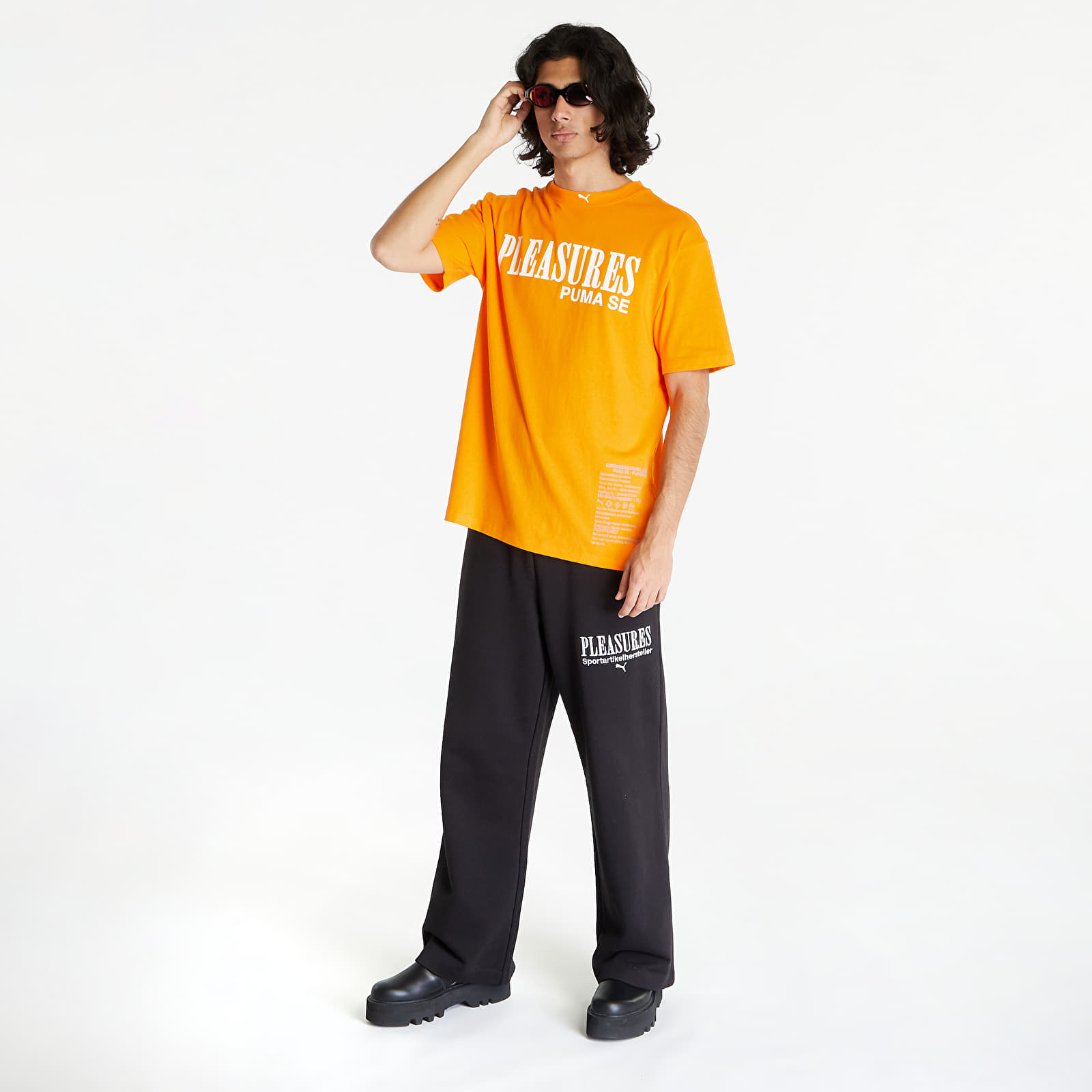 T-Shirts Puma x PLEASURES Typo Short Sleeve Tee Orange