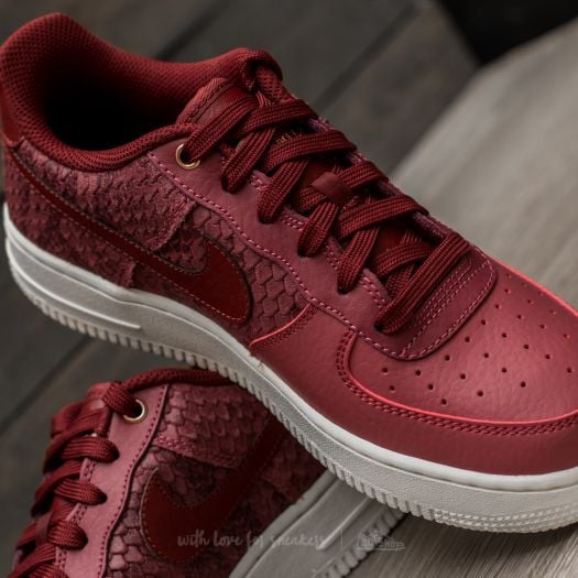 Nike air force 1 lv8 rot damen sale