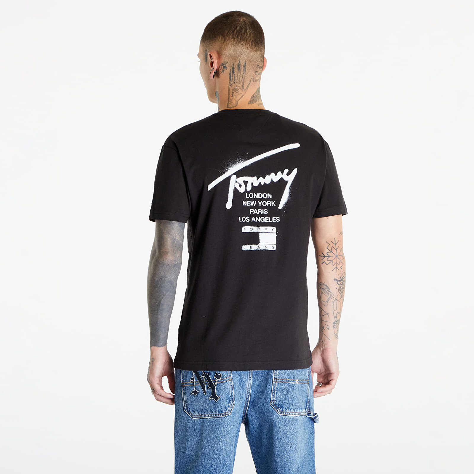 Magliette Tommy Jeans Classic Spray Signa Short Sleeve Tee Black