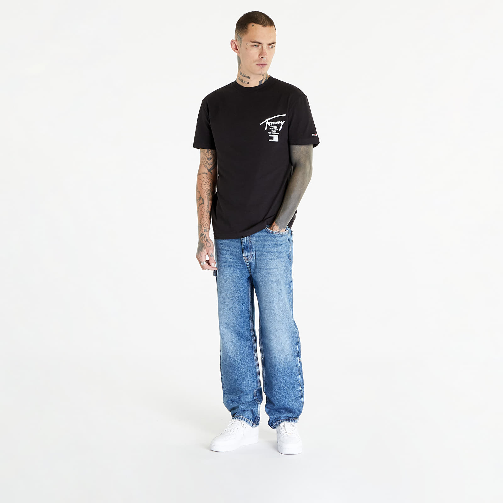 Magliette Tommy Jeans Classic Spray Signa Short Sleeve Tee Black