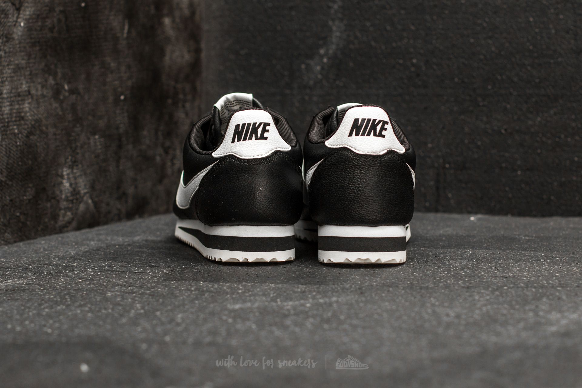 Férfi cipők Nike Classic Cortez Leather SE Black/ Sail