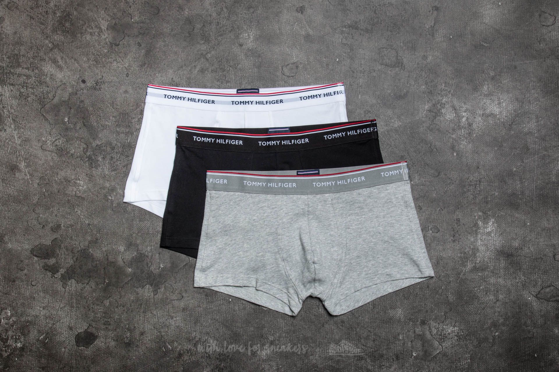 Boxerky Tommy Hilfiger 3 Pack Low Rise Trunks Black/ White/ Grey Heather