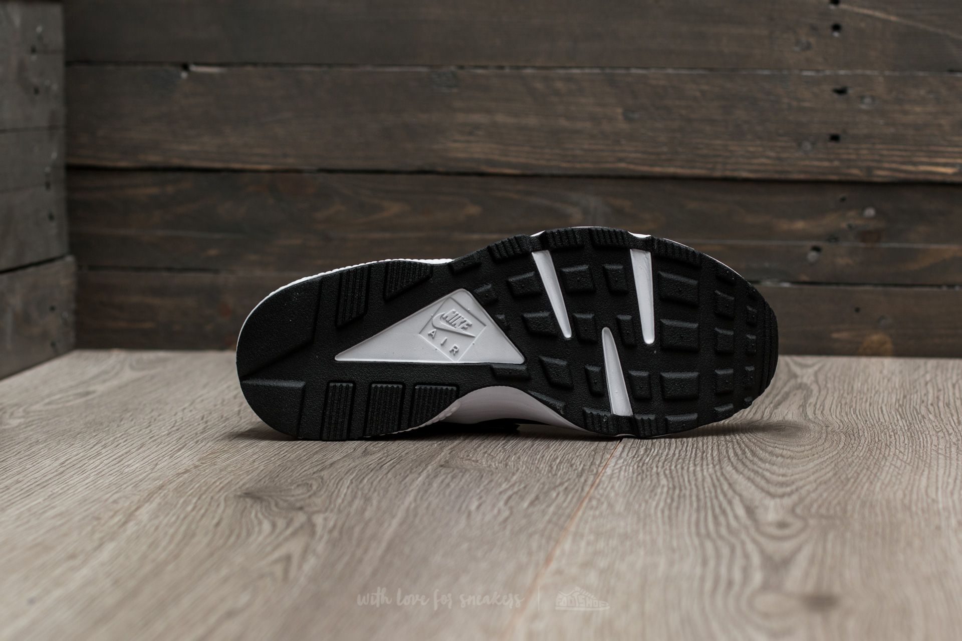 Încălțăminte și sneakerși pentru bărbați Nike Air Huarache Cargo Khaki/ Cargo Khaki-White