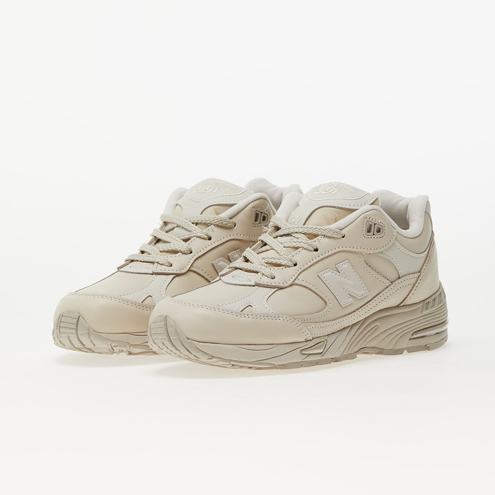 Încălțăminte și sneakerși pentru femei New Balance 991 Made in UK Beige