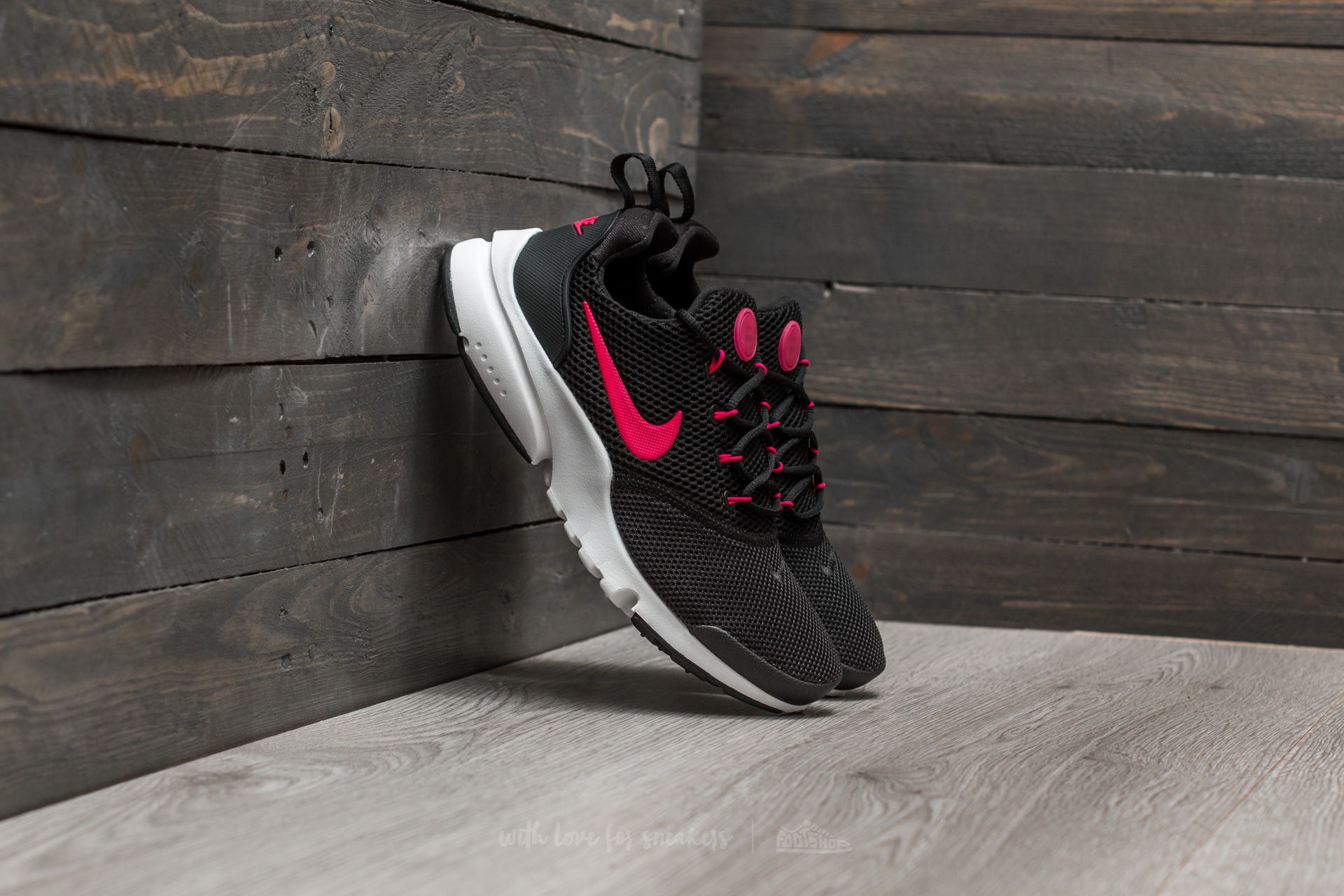 Air presto fly women's pink deals