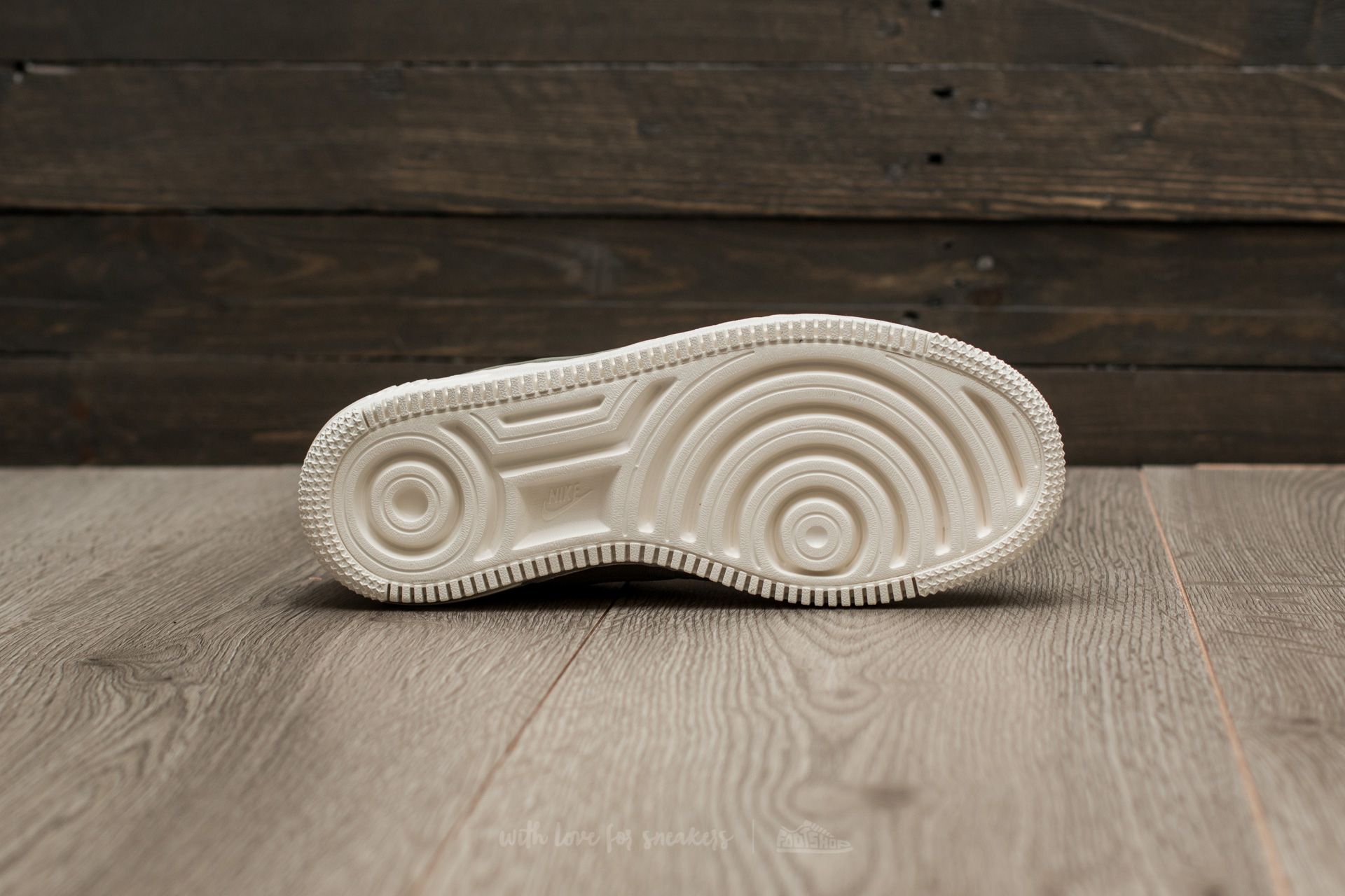 Naisten kengät Nike Wmns Air Force 1 Upstep Premium Dark Stucoo/ Dark Stucco-Ivory