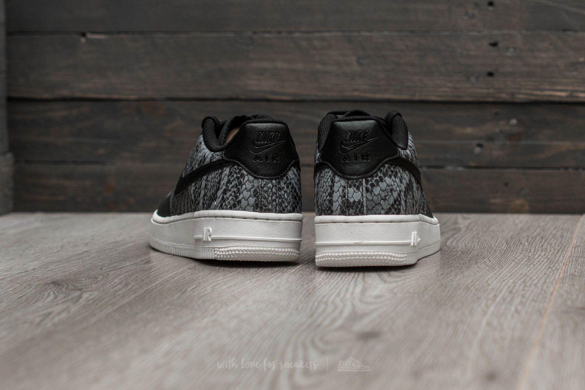 Zapatillas mujer Nike Air Force 1 LV8 (GS) Anthracite/ Black-Summit White
