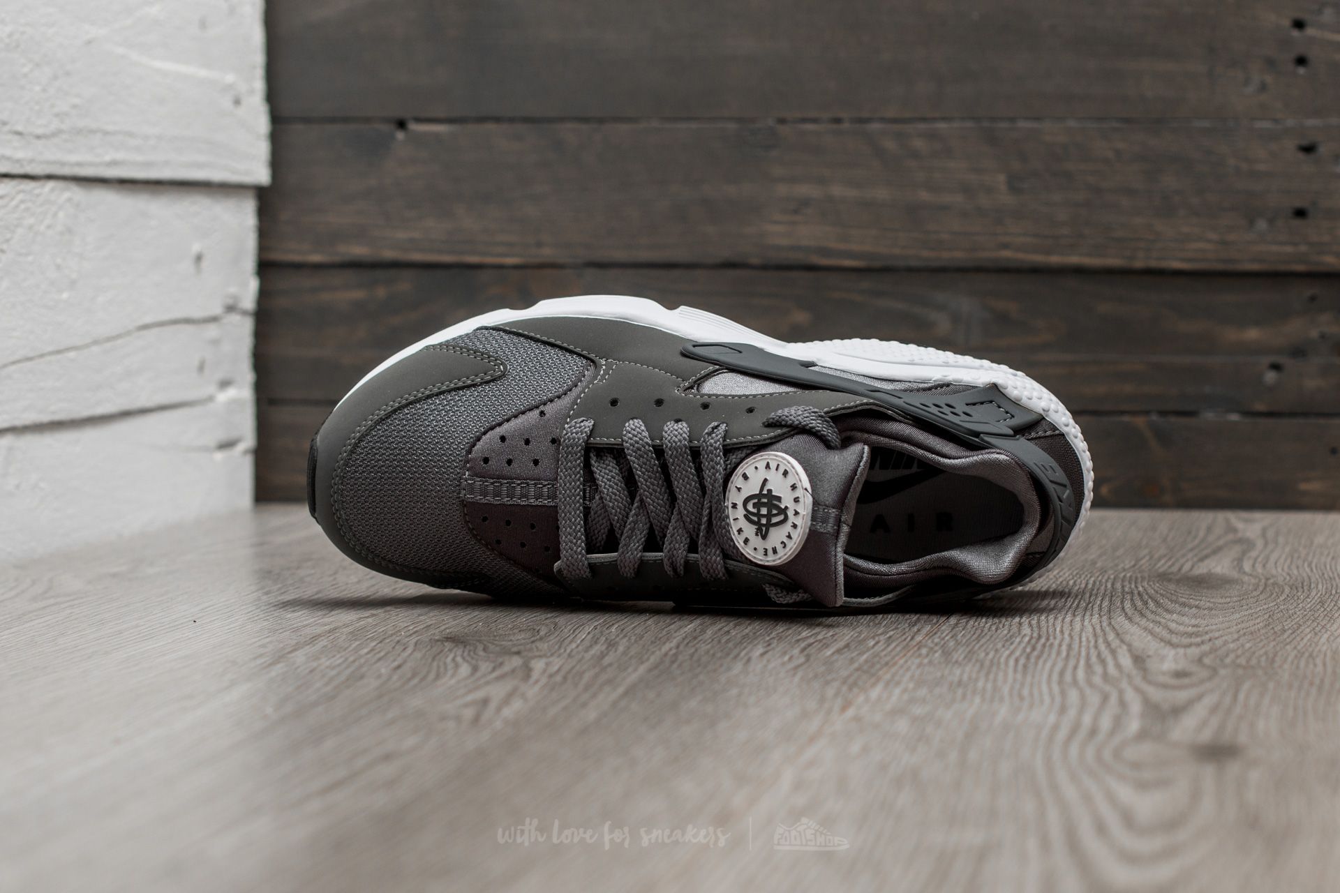 Nike air huarache dark grey shop