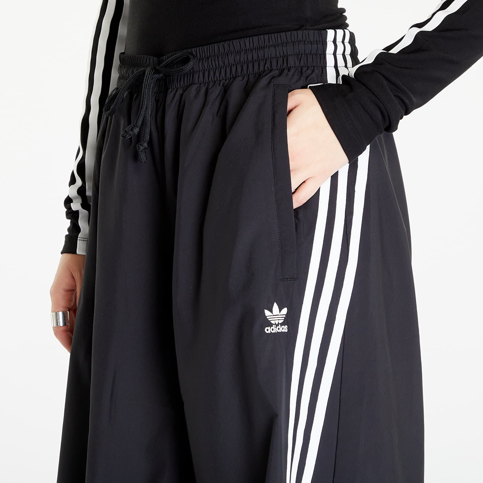 Jeans e pantaloni adidas Originals Oversized Track Pant Black