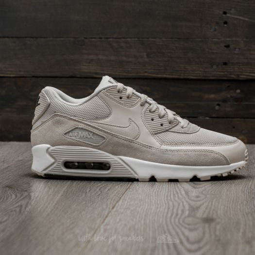 Nike Air Max 90 Essential