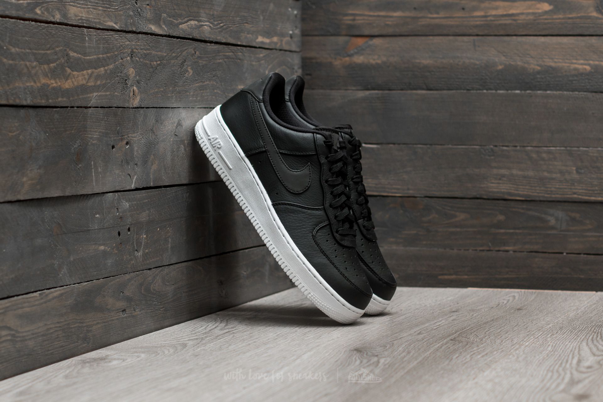 Air force 1 premium black white new arrivals