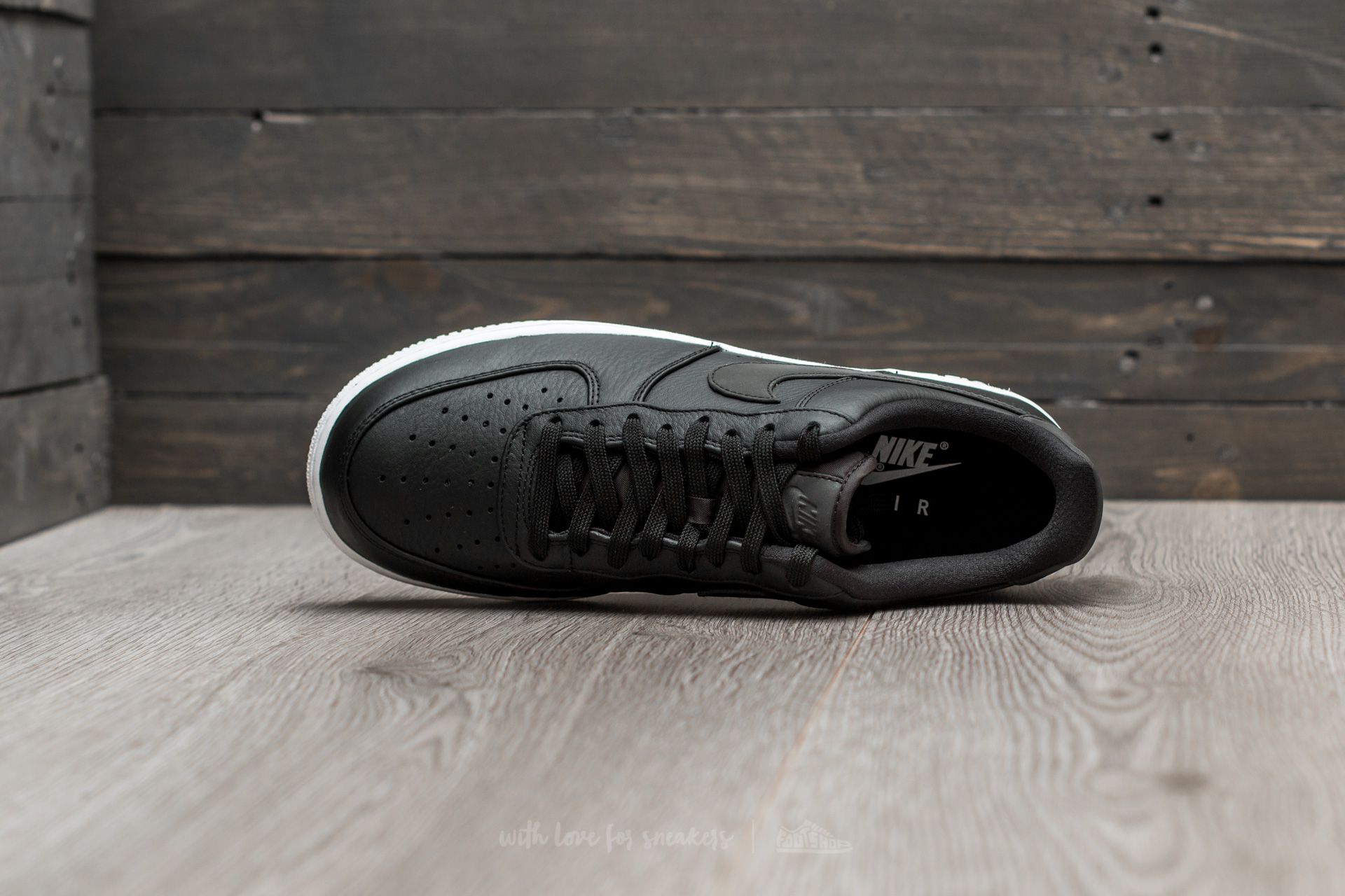 Férfi cipők Nike Air Force 1 ´07 Premium Black/ Black-White