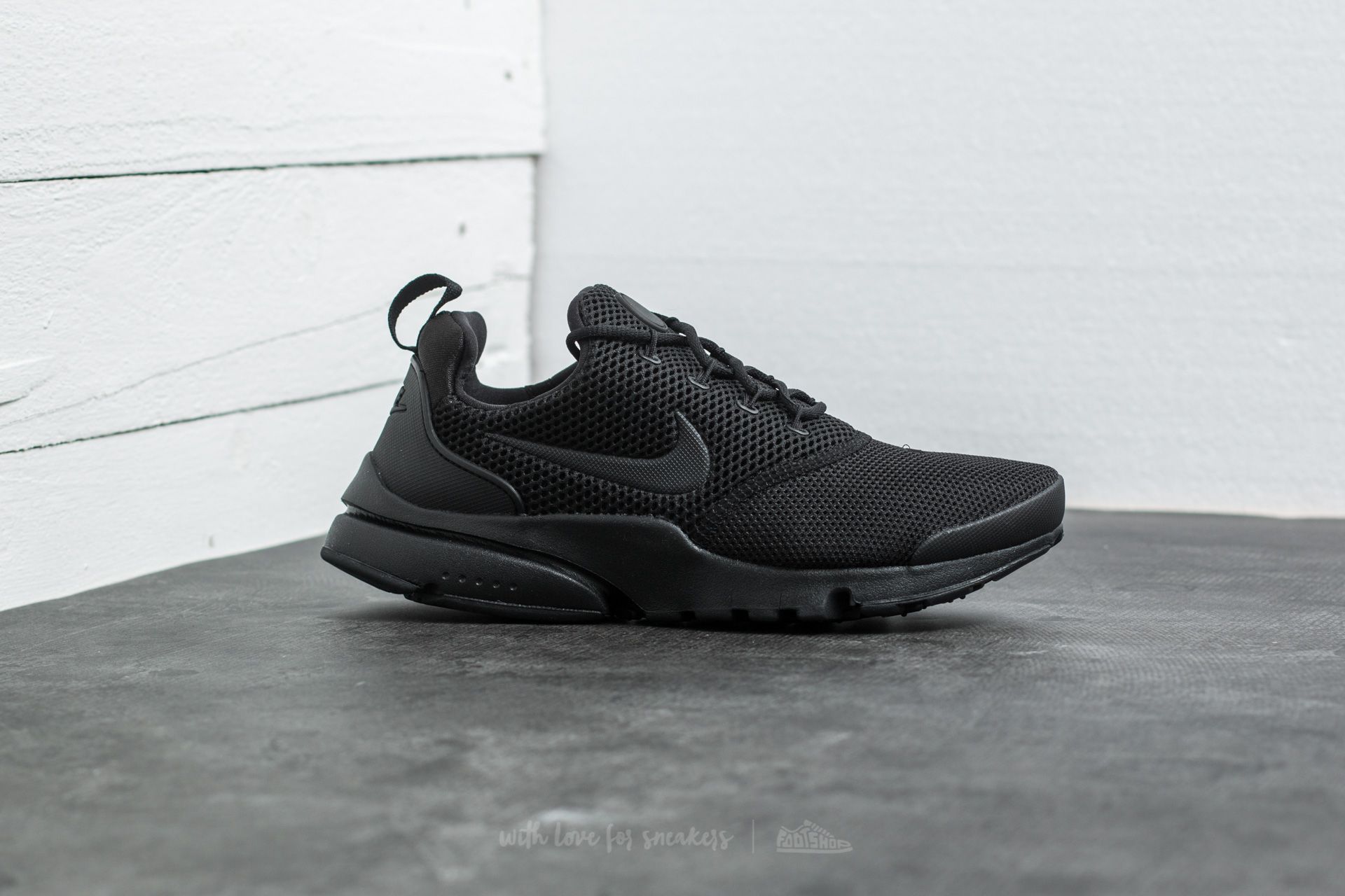 Presto fly black junior top