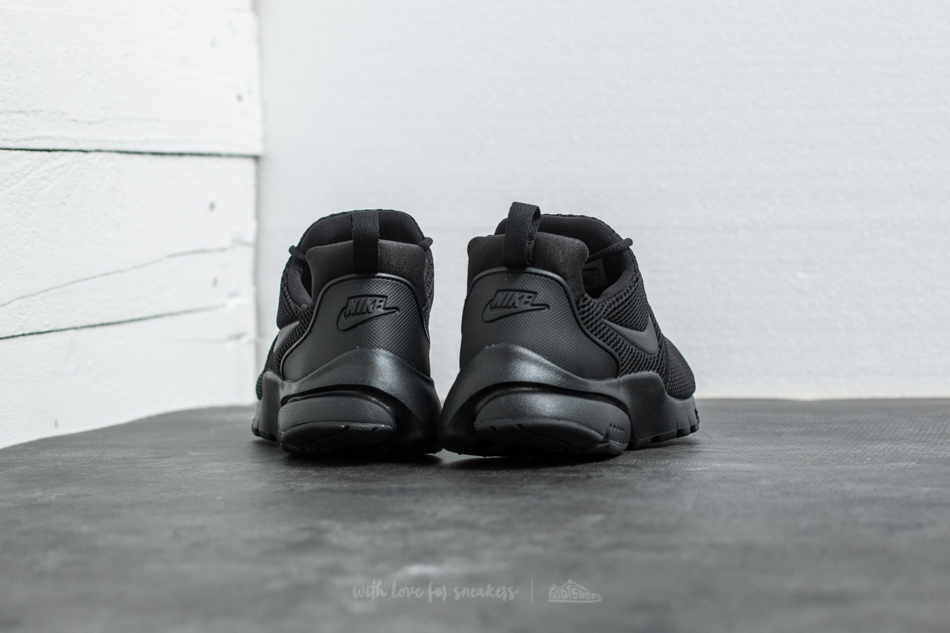 Women s shoes Nike Presto Fly GS Black Black Black Footshop