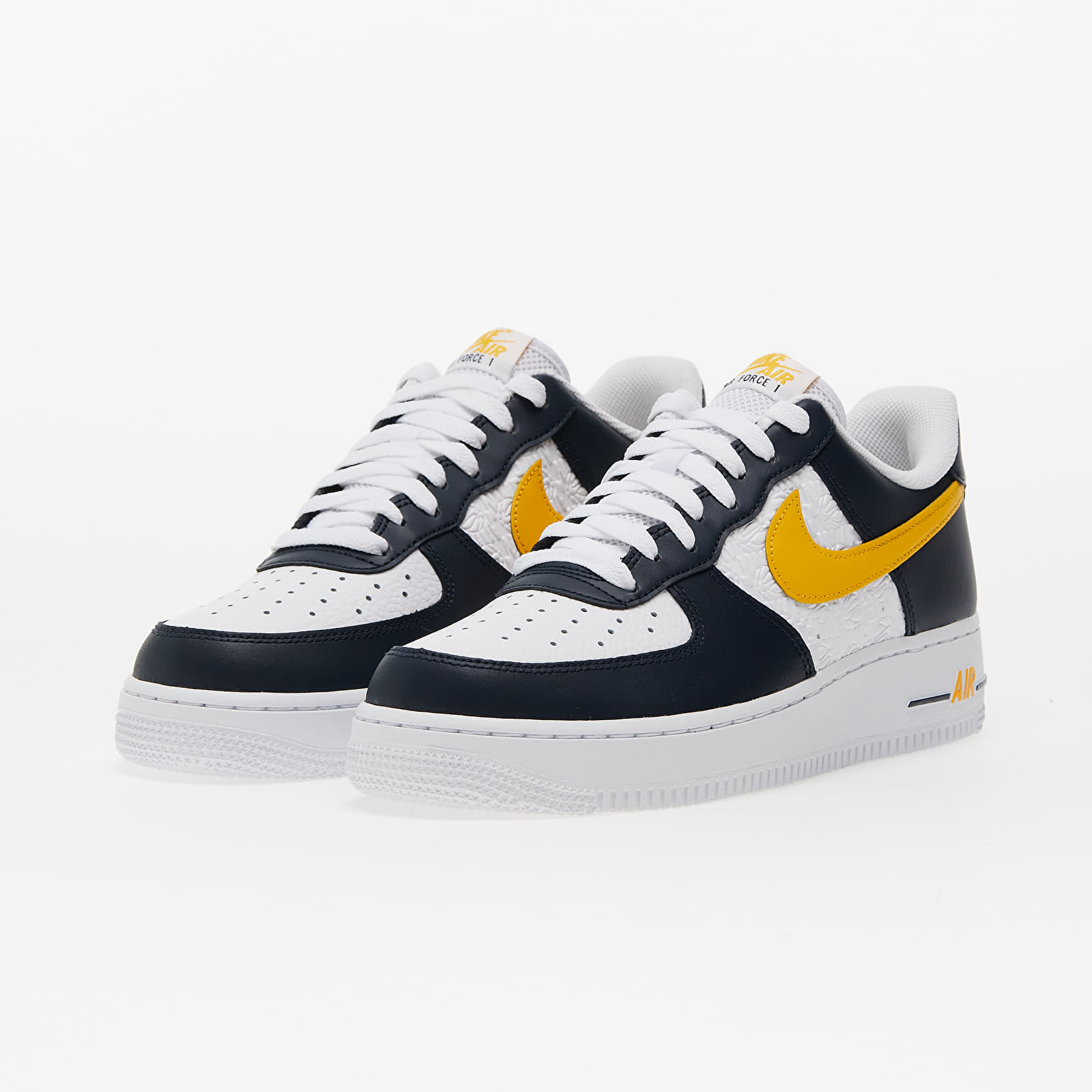 Încălțăminte și sneakerși pentru bărbați Nike Air Force 1 '07 Dark Obsidian/ University Gold-White