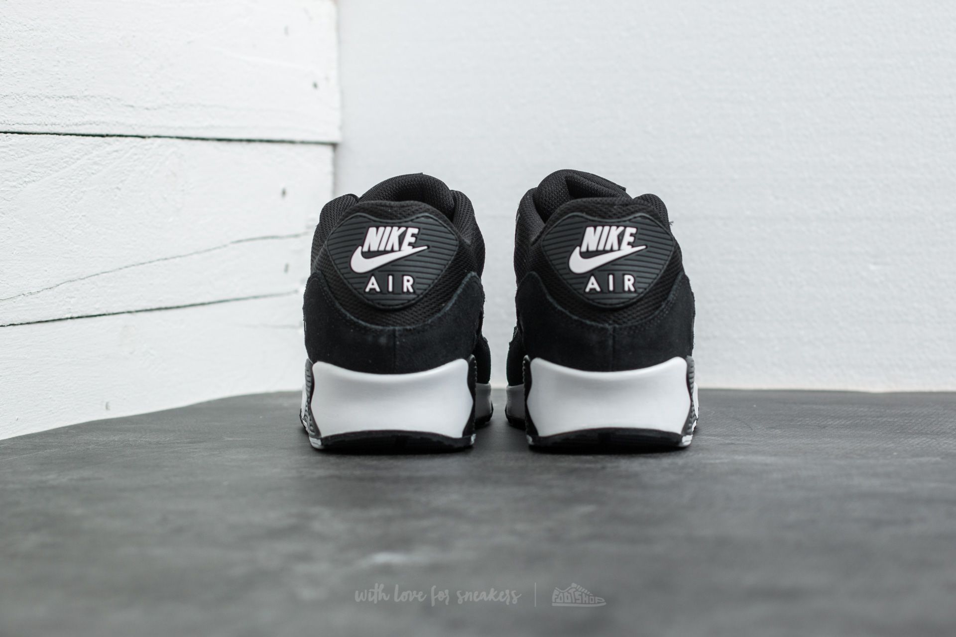 Nike air max 2017 essential schwarz weiß shop