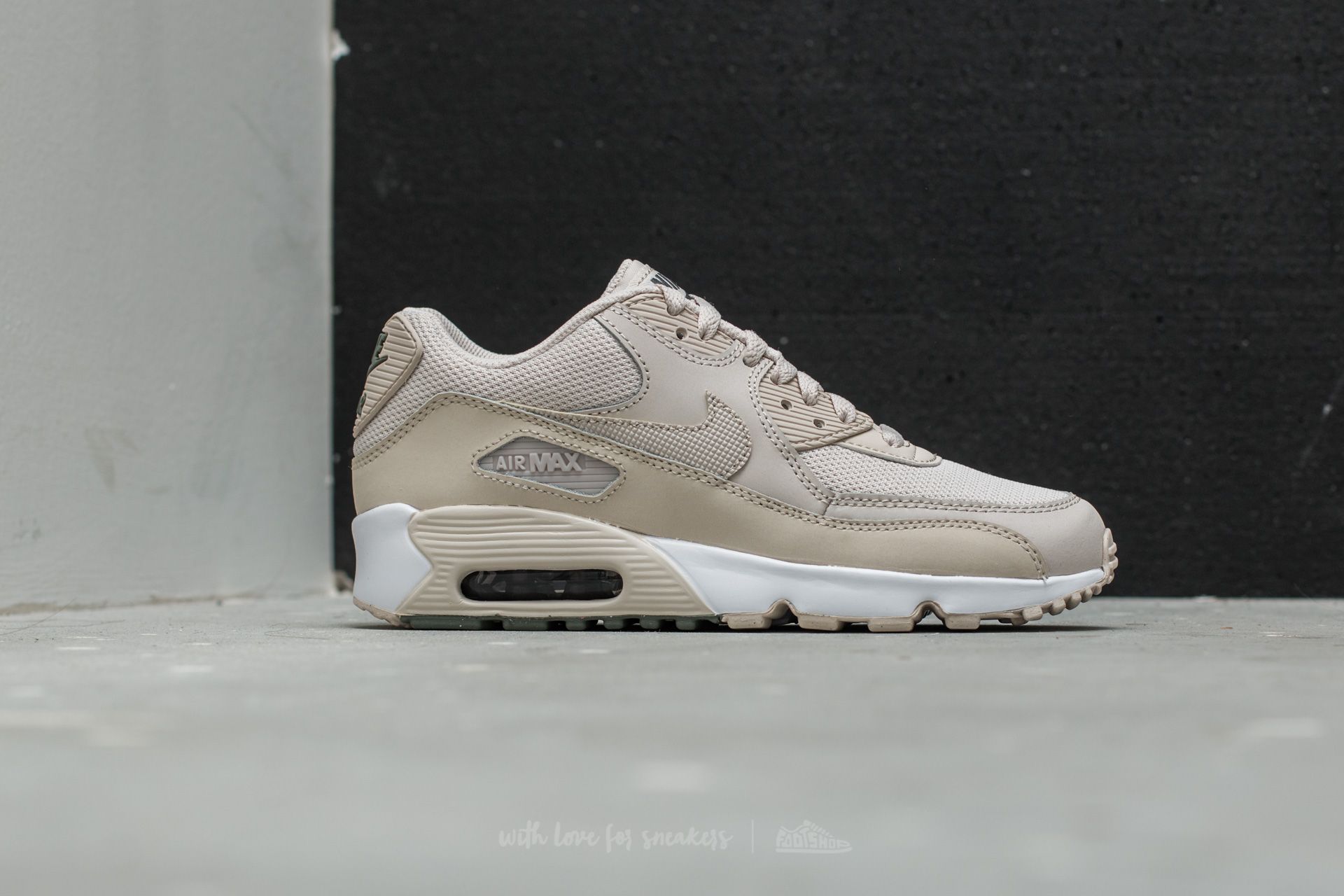 Women s shoes Nike Air Max 90 Mesh GS Light Orewood Brown Light