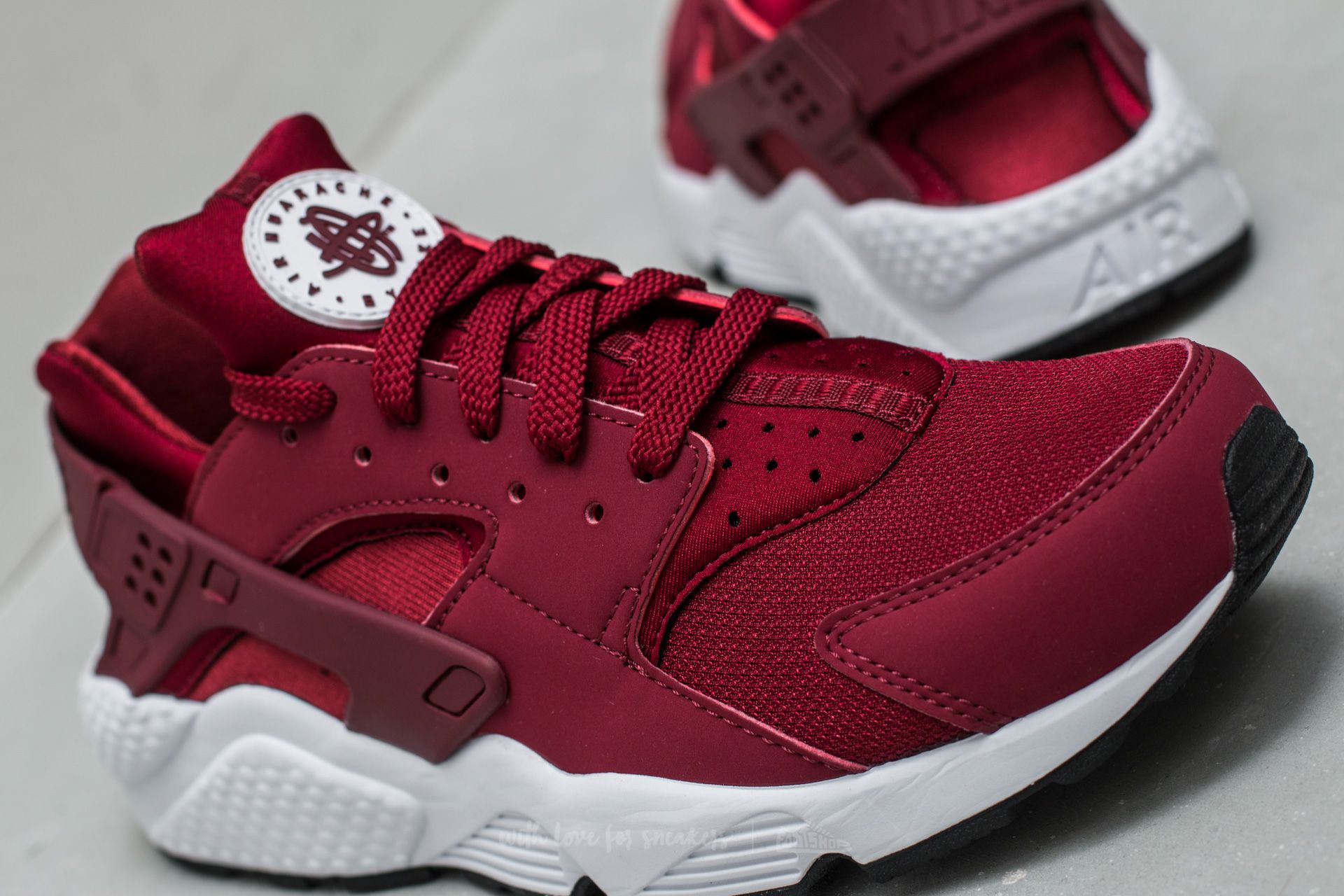 Team red huarache on sale