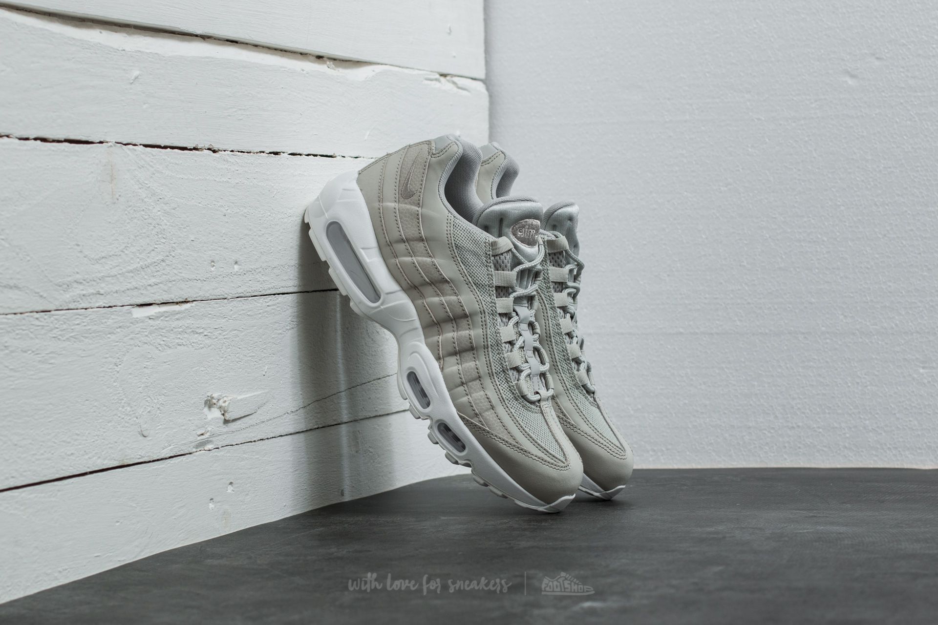Air max 95 pale grey deals