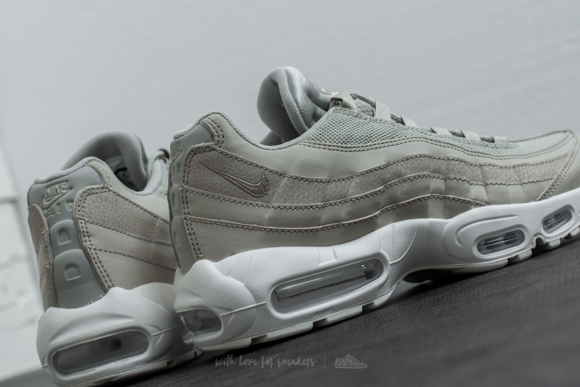 Scarpe uomo Nike Air Max 95 Essential Pale Grey/ Pale Grey