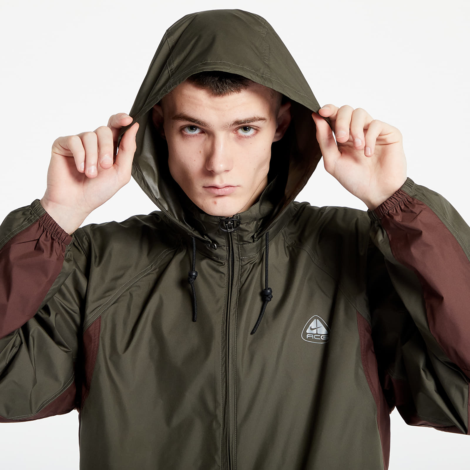 Vestes Nike ACG Oregon Series Reissue Men s Micro Shell Jacket Cargo Khaki Earth Black Wolf Grey Footshop