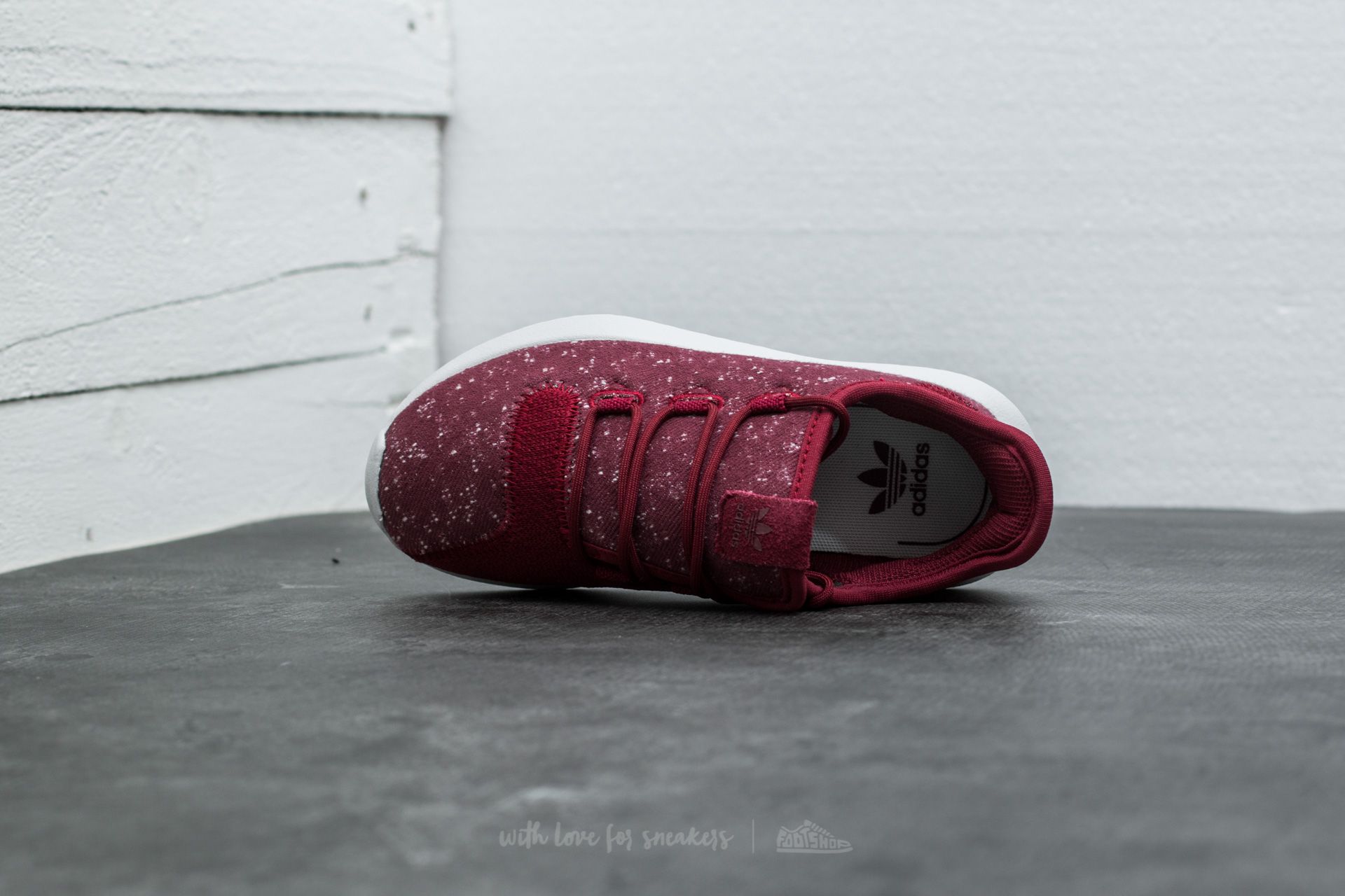 Zapatillas y zapatos para niños adidas Tubular Shadow C Collegiate Burgundy/ Collegiate Burgundy/ Crystal White