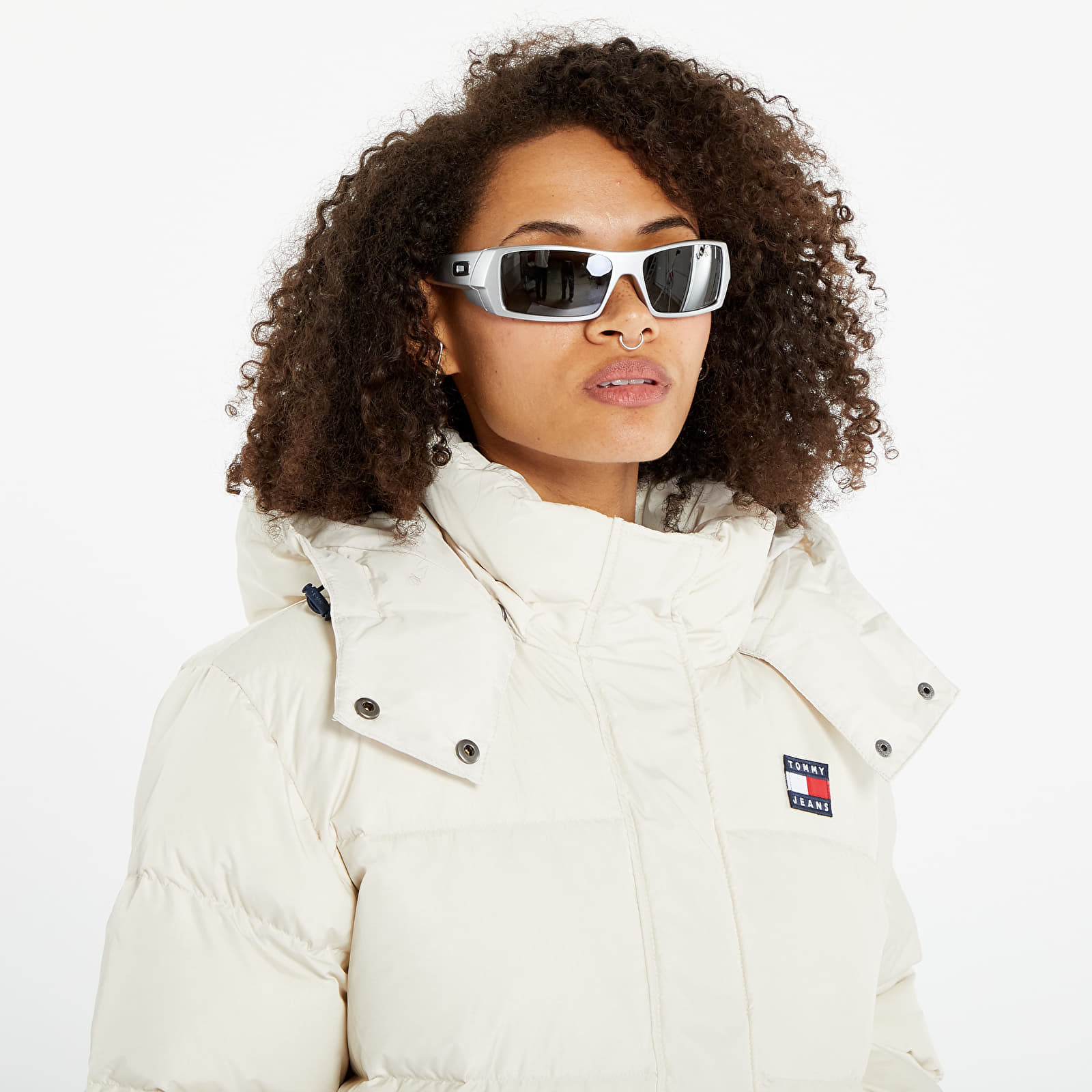 Παλτά Tommy Jeans Alaska Long Puffer Beige