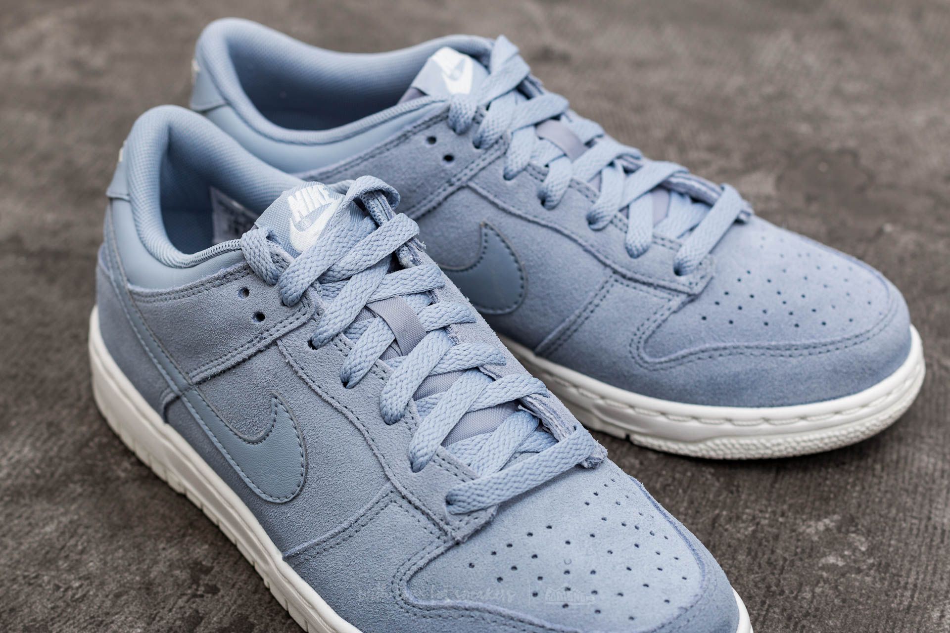 Zapatillas mujer Nike Dunk Low SE (GS) Glacier Grey/ Glacier Grey