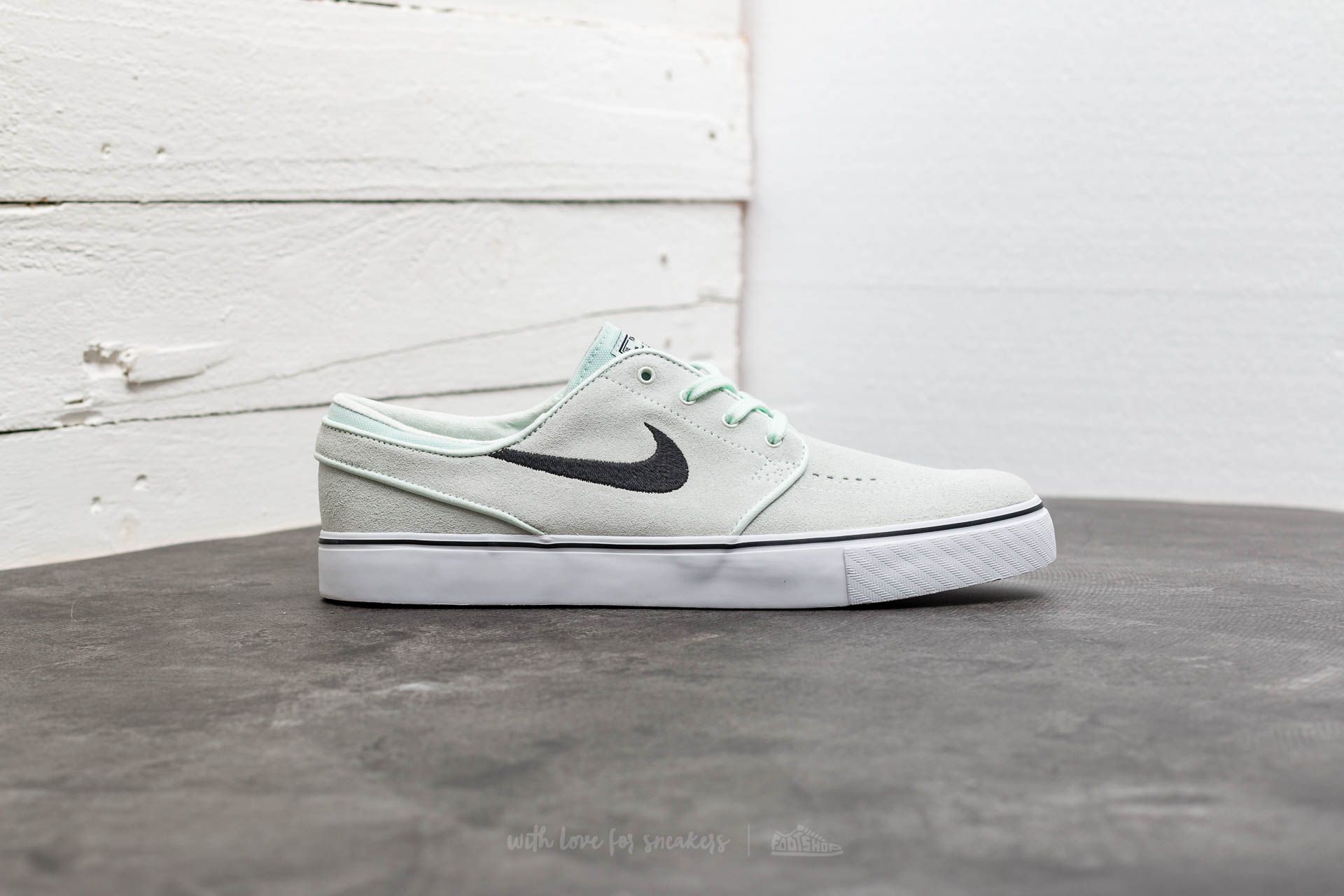 Janoski barely green top