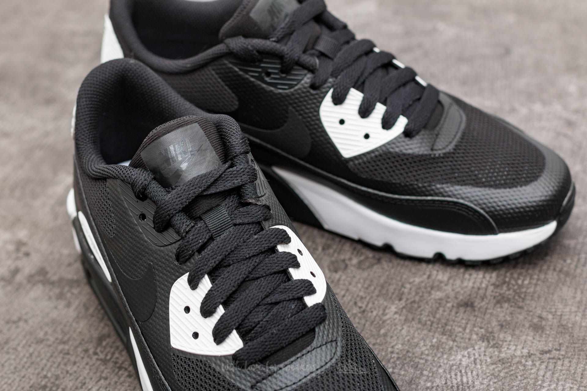 air max 90 ultra 2.0 essential black and white