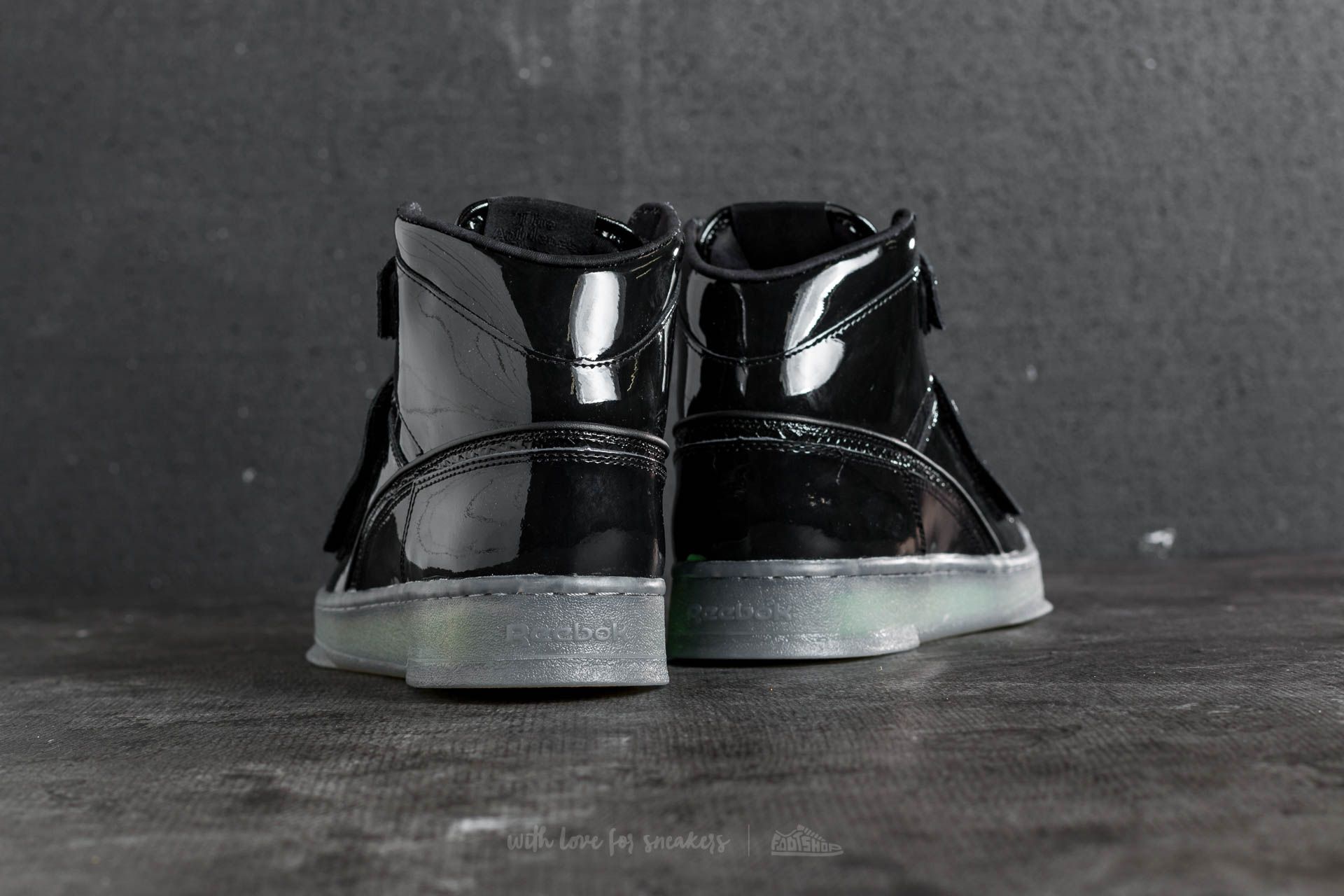 Chaussures et baskets homme Reebok Alien Stomper "Final Battle" Pack Black and Yellow