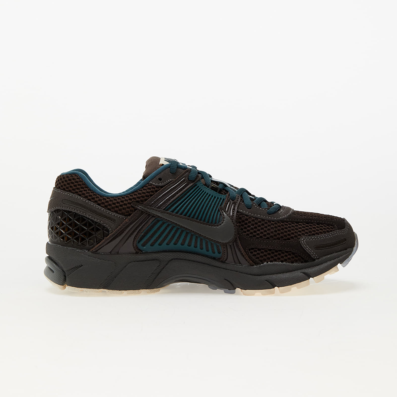 Încălțăminte și sneakerși pentru bărbați Nike Zoom Vomero 5 Premium Baroque Brown/ Medium Ash-Velvet Brown