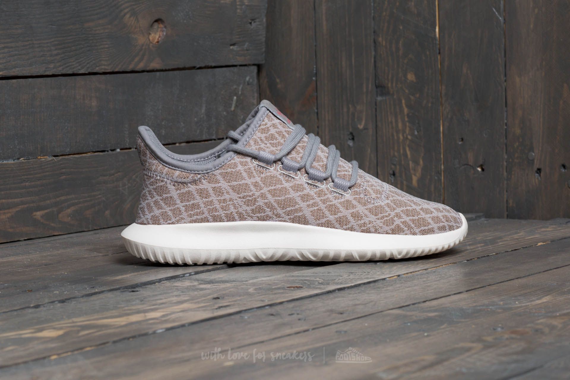 Încălțăminte și sneakerși pentru femei adidas Tubular Shadow W Ch Solid Grey/ Ch Solid Grey/ Raw Pink