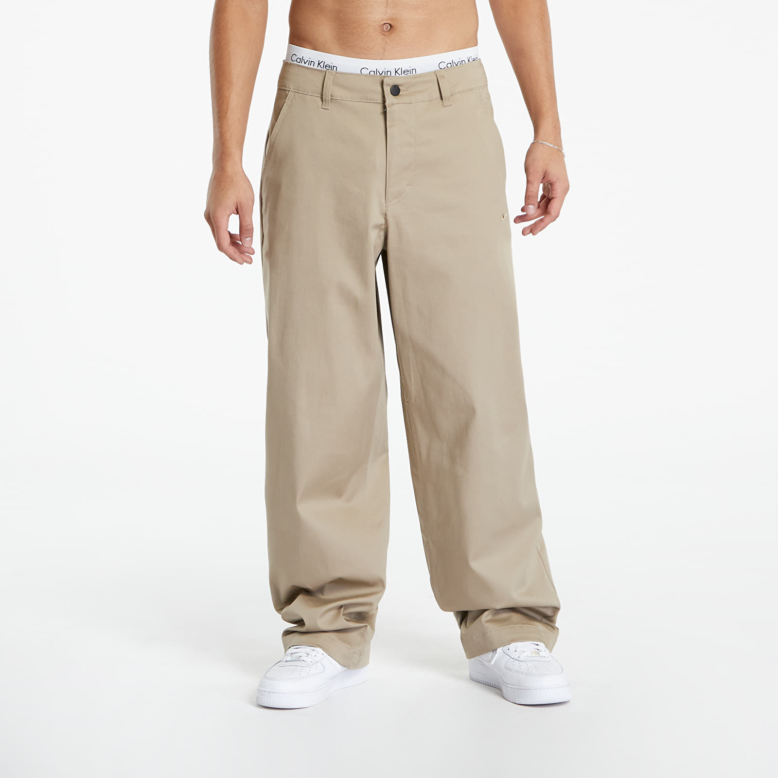 Pantaloni și blugi Nike Life Men's El Chino Pants Khaki/ Khaki