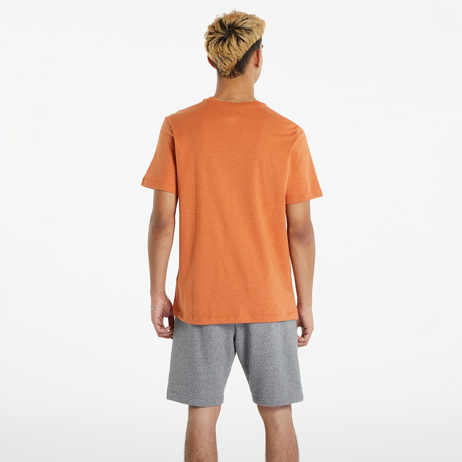 T-skjorter Nike Sportswear M NSW Tee Sustainability Sport Spice/ Heather/ Black