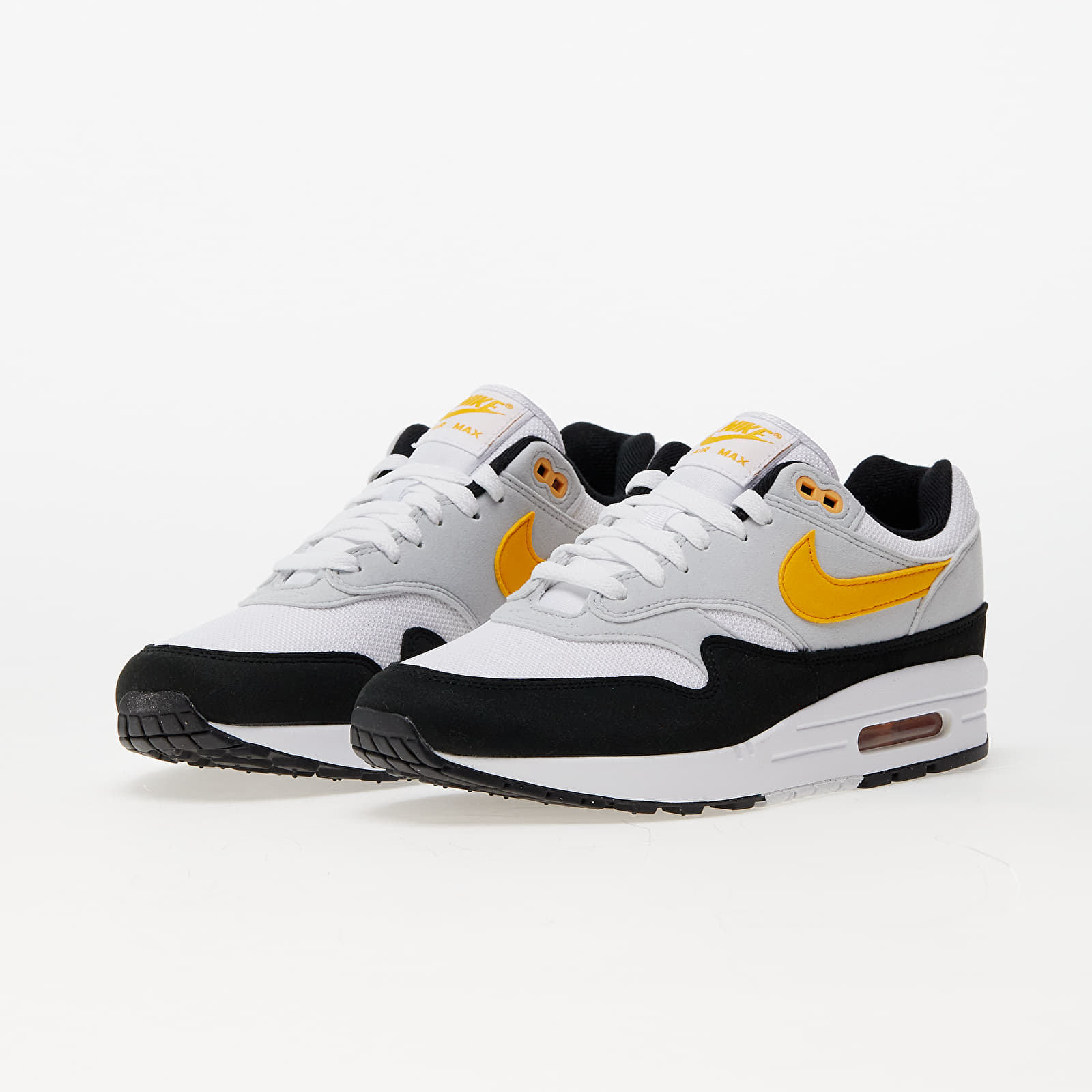Nike air max best sale white gold