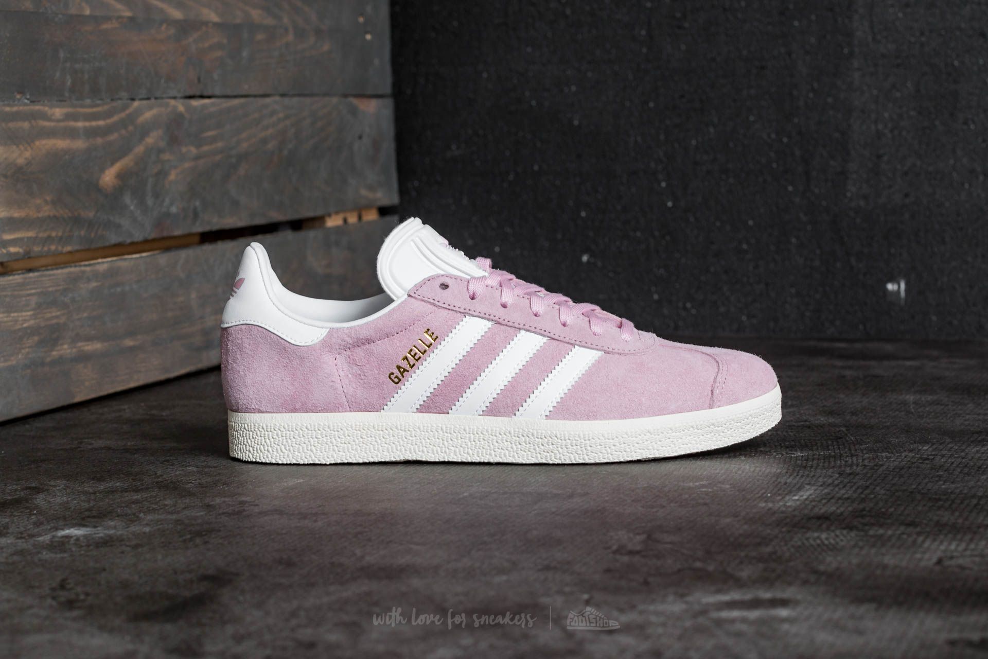 Ženski čevlji adidas Gazelle W Wonder Pink/ Ftw White/ Gold Metalic
