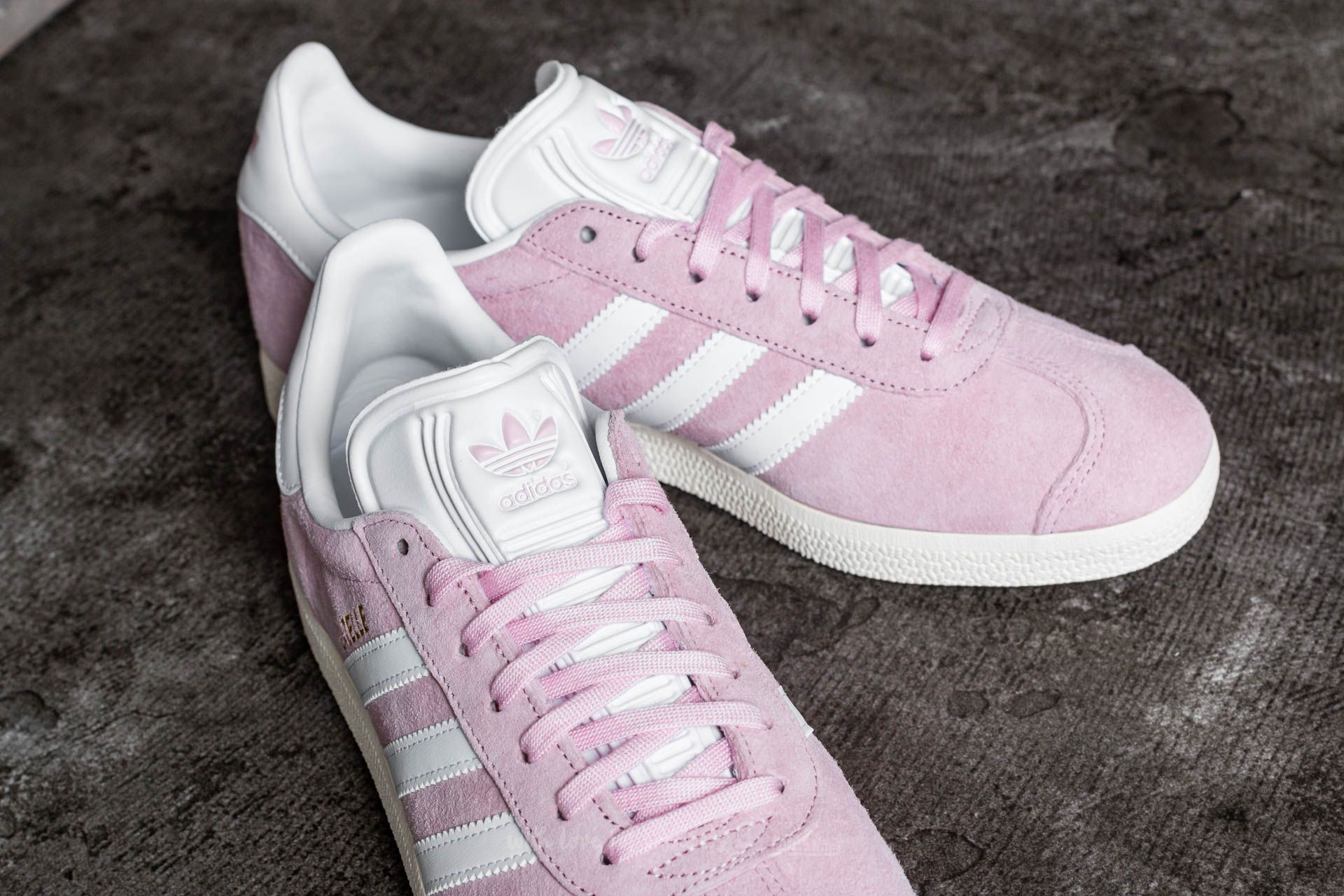 Adidas wonder pink store