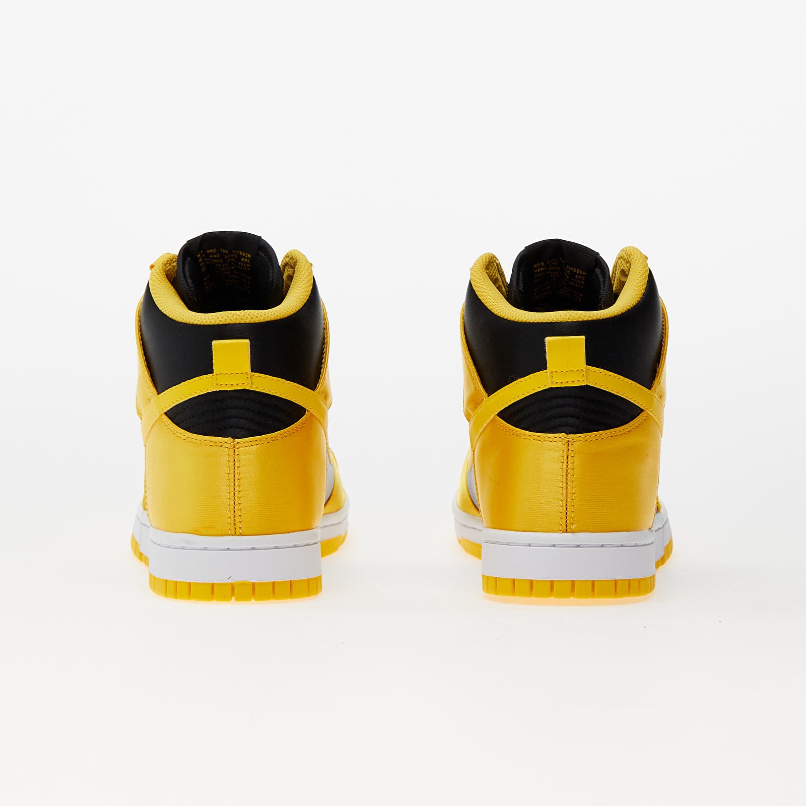 Încălțăminte și sneakerși pentru femei Nike W Dunk High Black/ Varsity Maize-White
