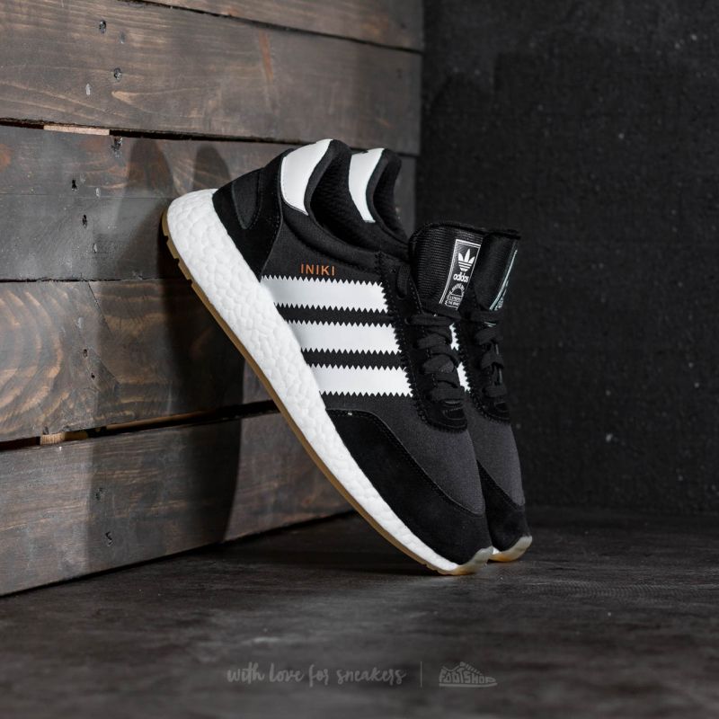 adidas schoenen iniki runner