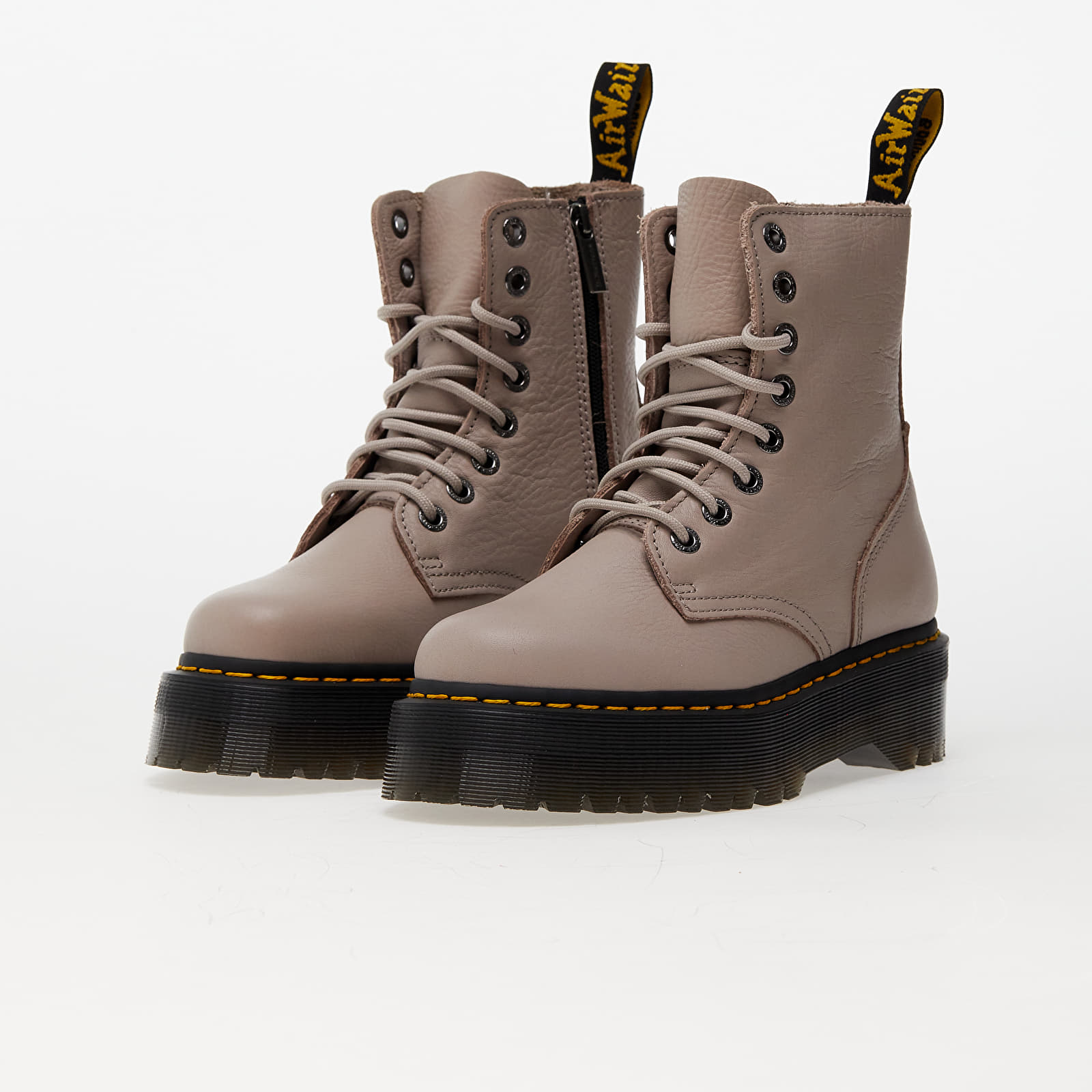 Men's shoes Dr. Martens Jadon III Vintage Taupe Pisa