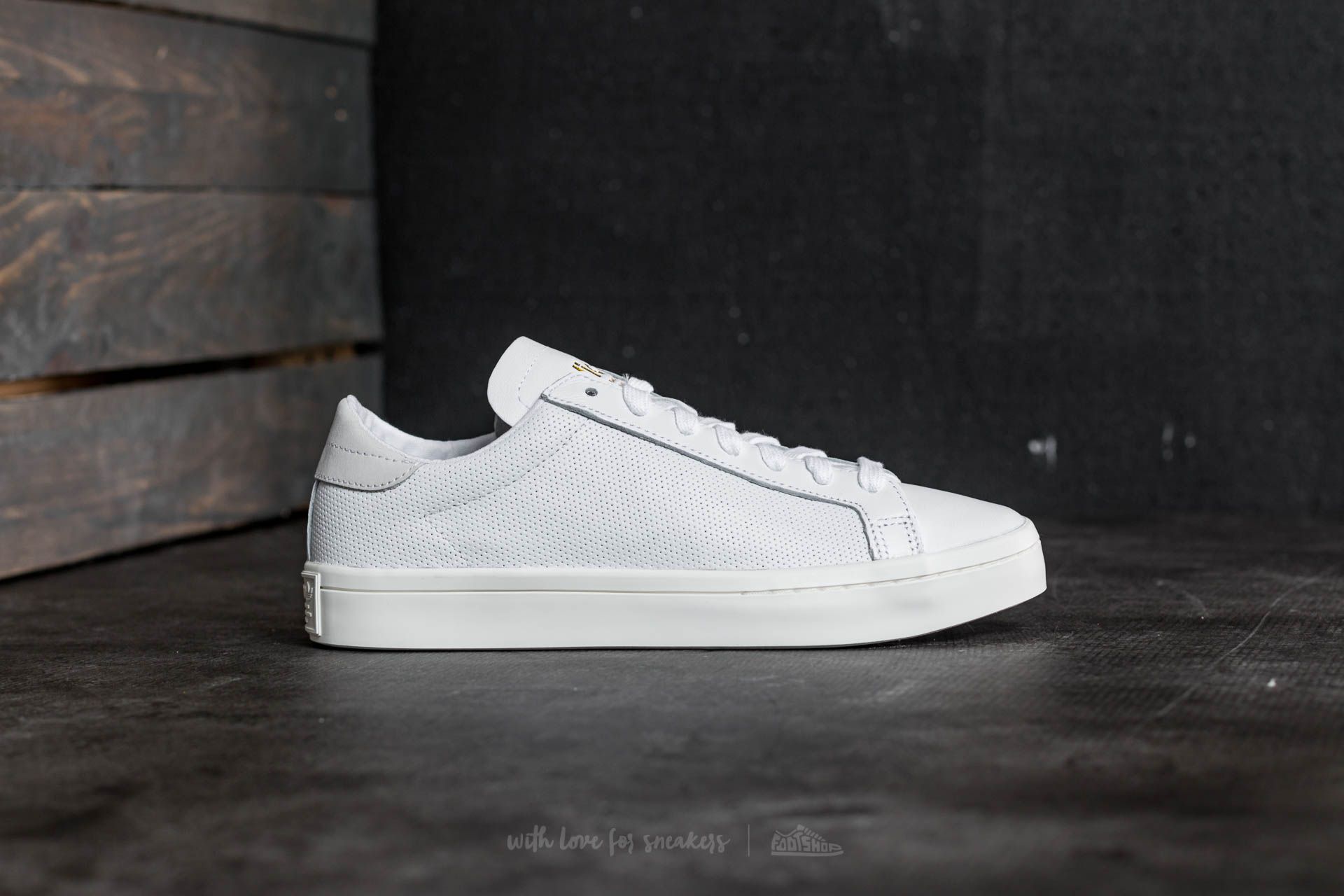 Women s shoes adidas Courtvantage Ftw White Ftw White Ftw White