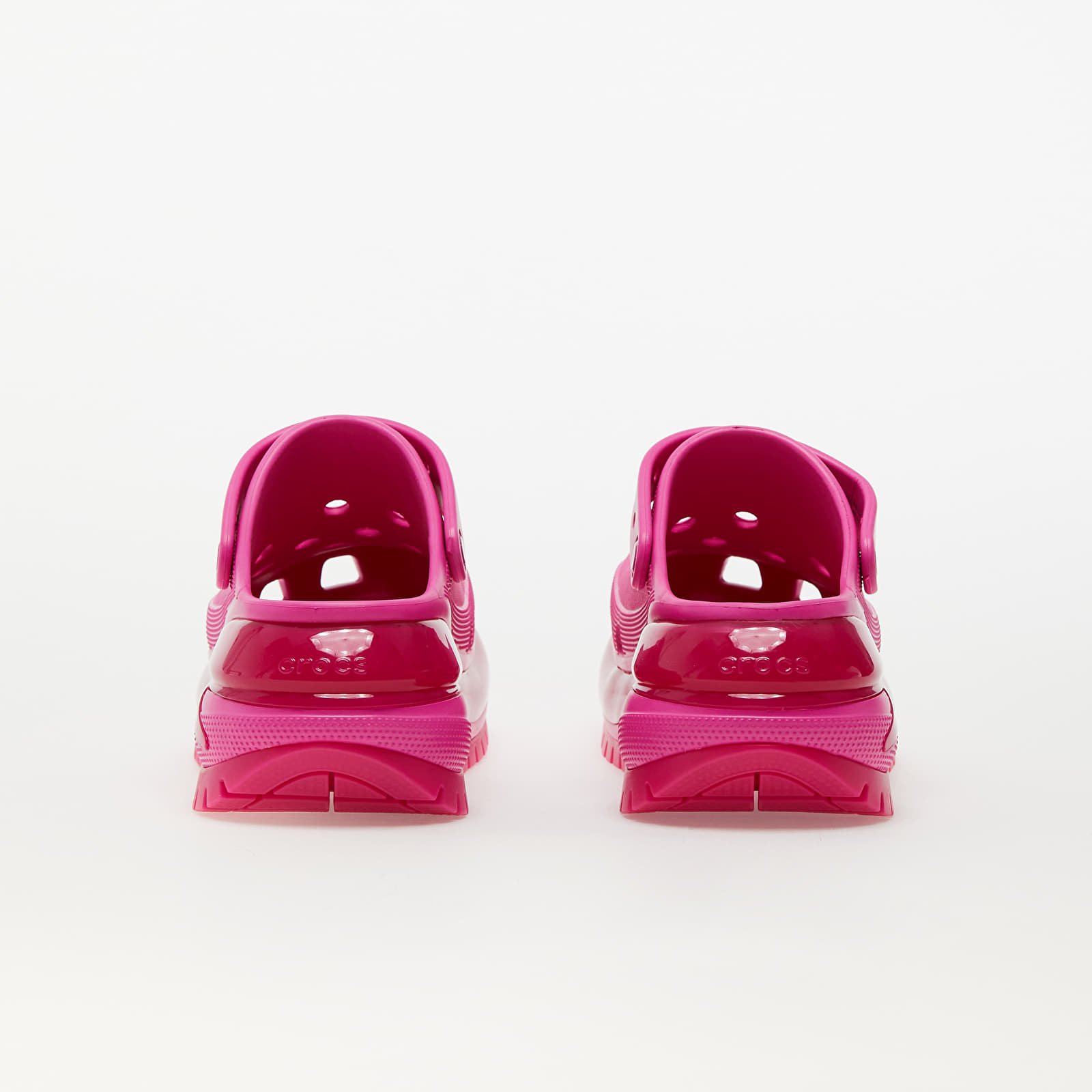 Încălțăminte și sneakerși pentru bărbați Crocs Classic Mega Crush Clog Juice