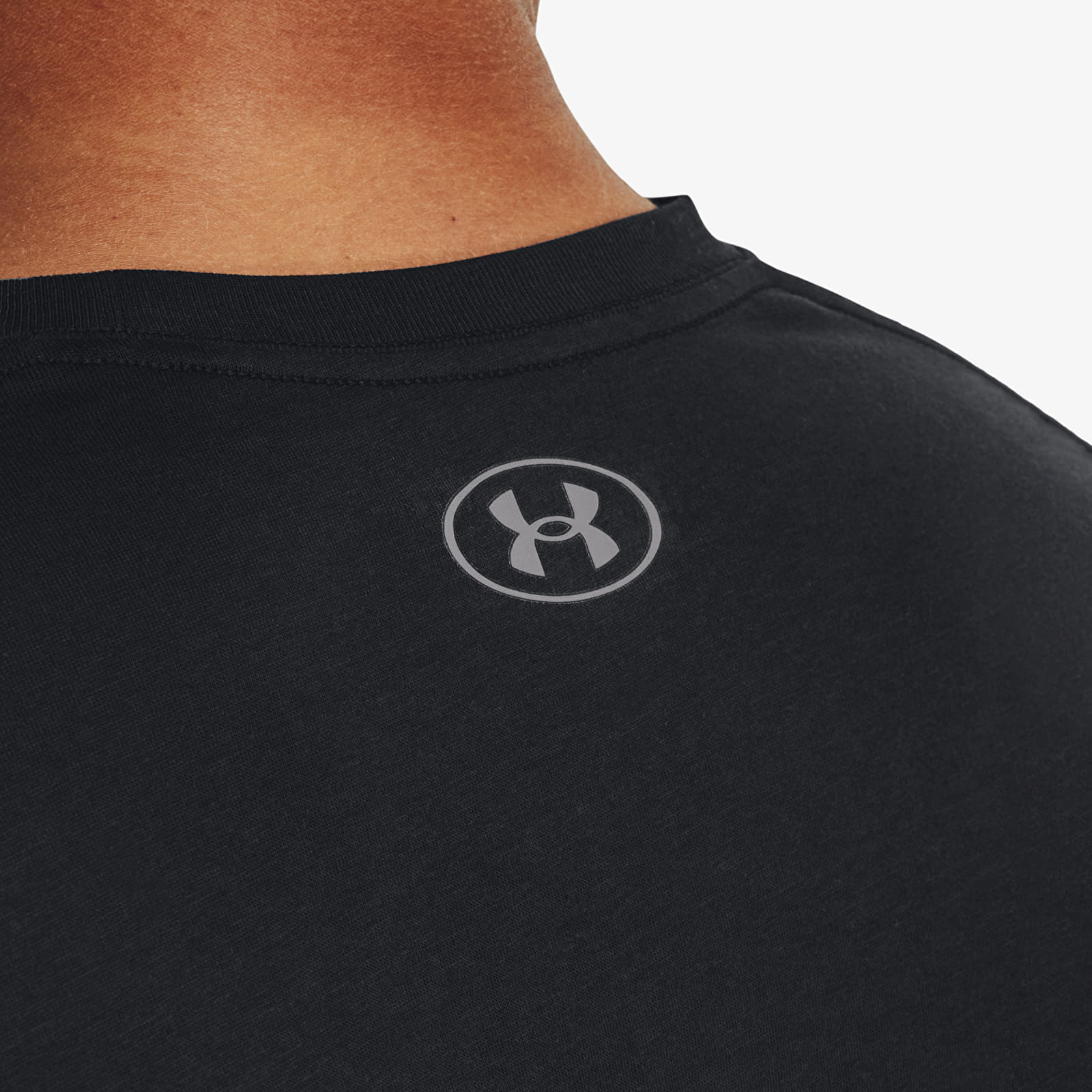 T-shirts Under Armour Boxed Sportstyle SS Tee Black/ Graphite