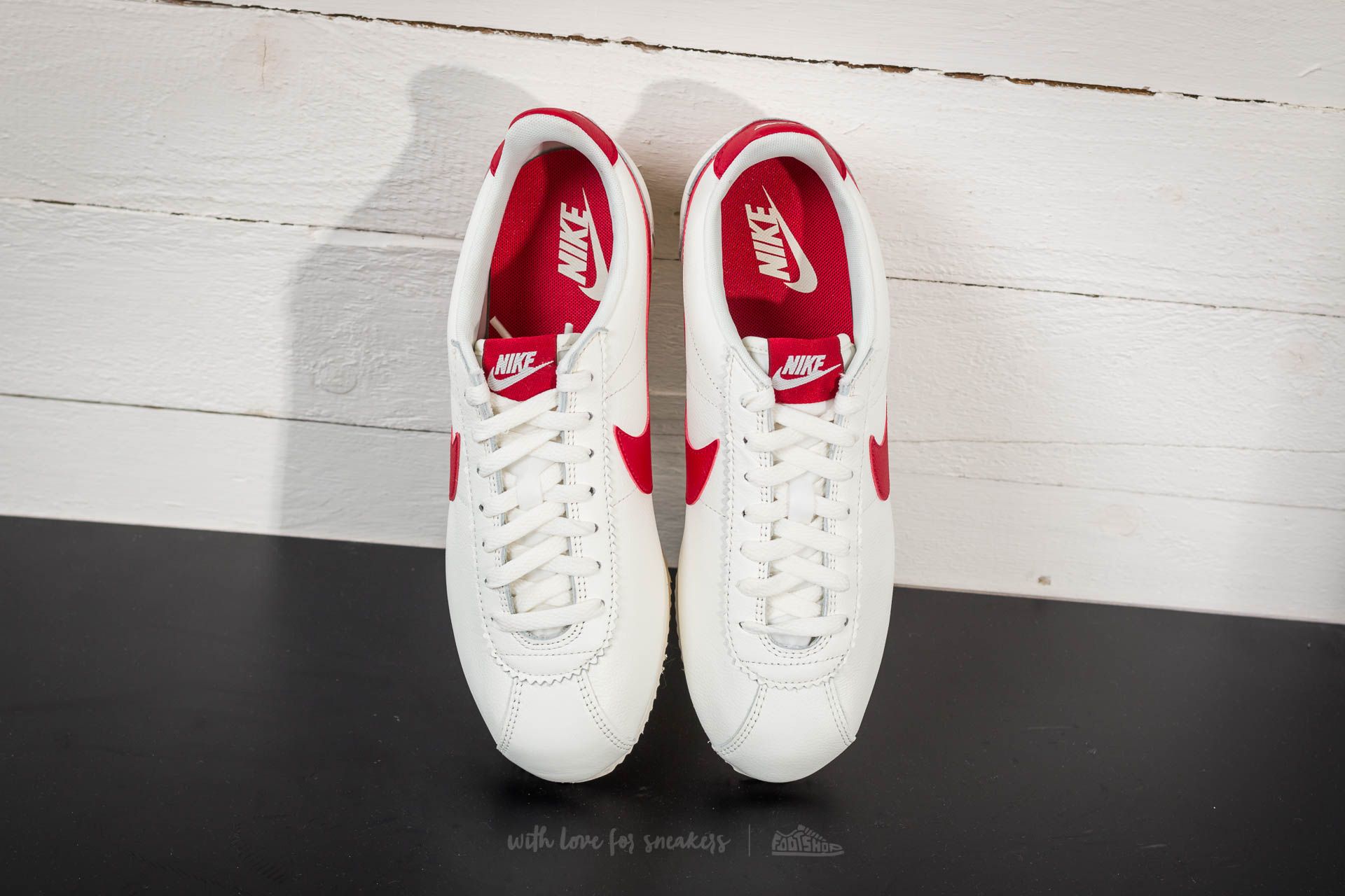 Pánske tenisky a topánky Nike Classic Cortez Leather SE Sail/ Gym Red