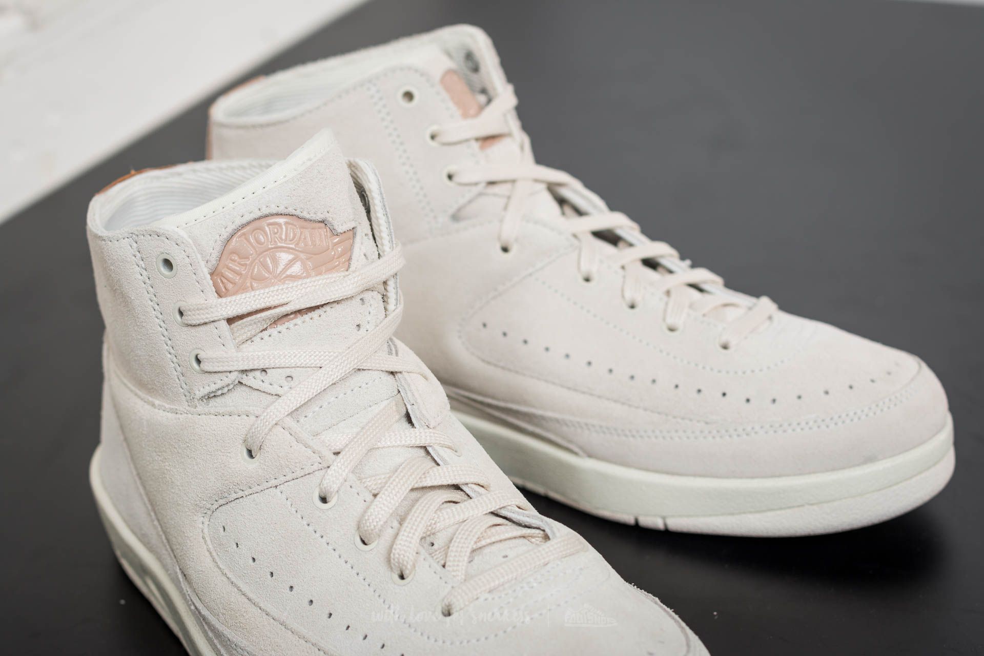 Aj 2 decon top