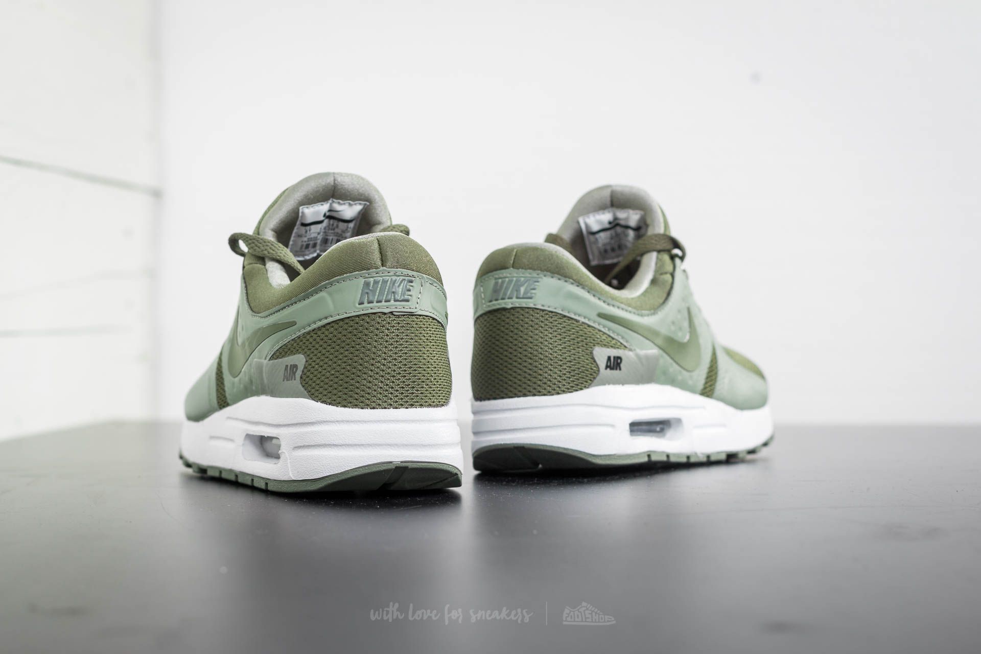 Women's shoes Nike Air Max Zero Essential GS Medium Olive/ Medium Olive