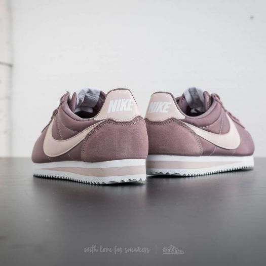 Mauve nike deals cortez