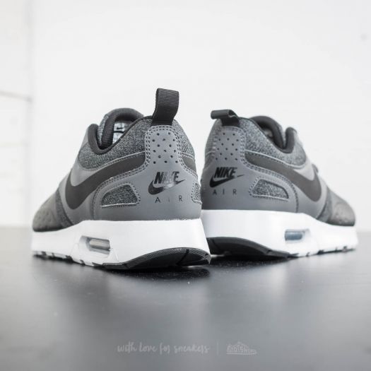 Nike Air Max Vision SE