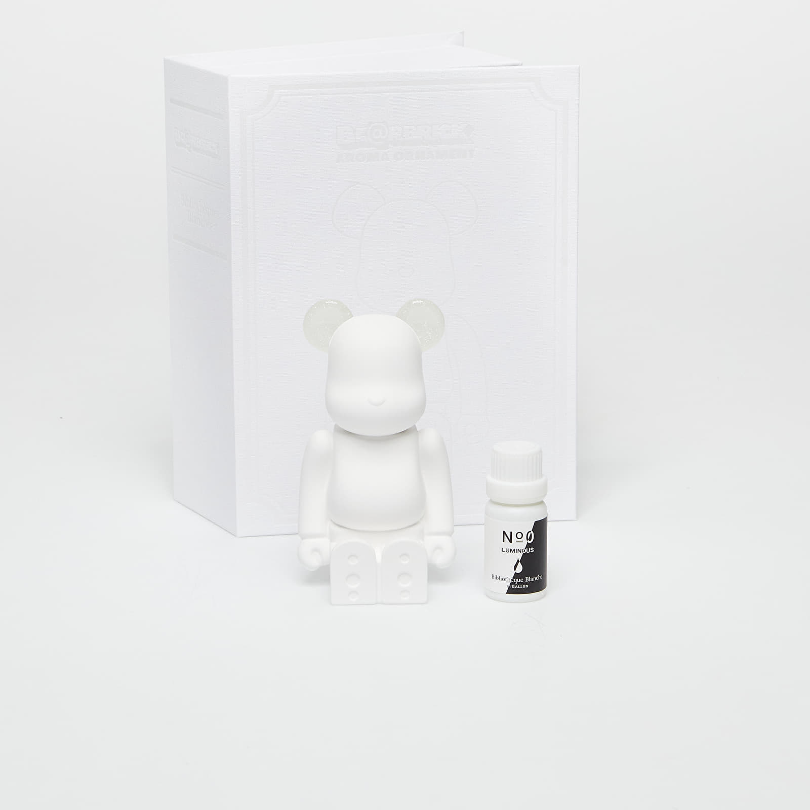 Egyéb kiegészítők Medicom Toy BE@RBRICK AROMA ORNAMENT No.0 LUMINOUS White